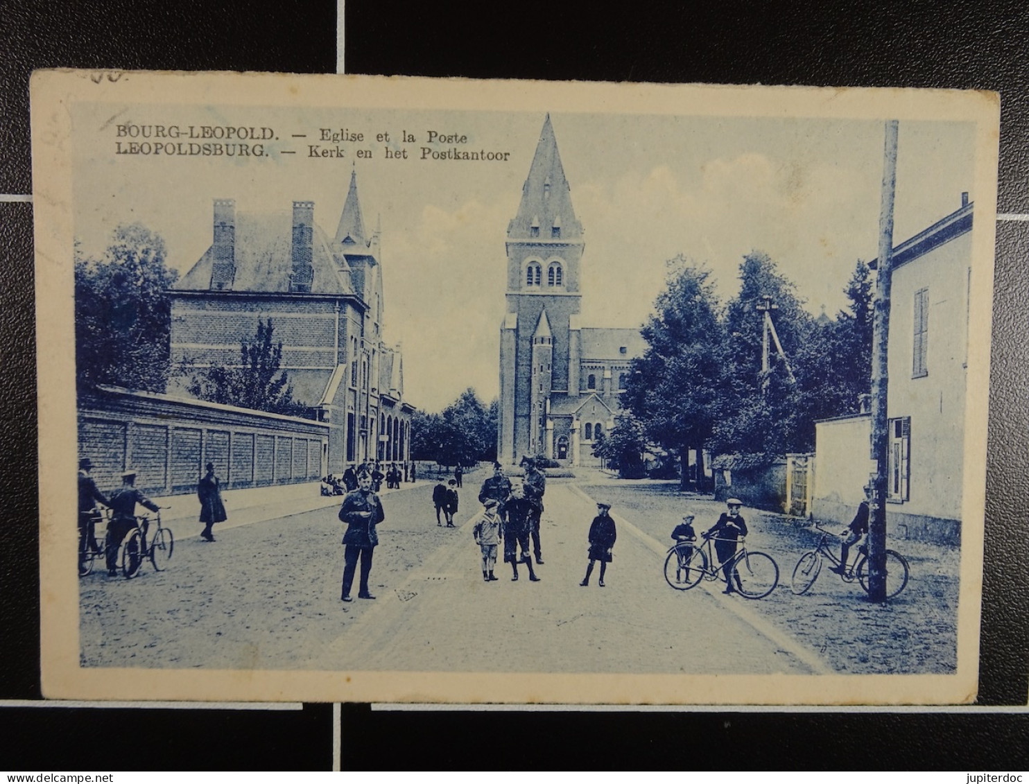 Bourg-Léopold Eglise Et La Poste - Leopoldsburg