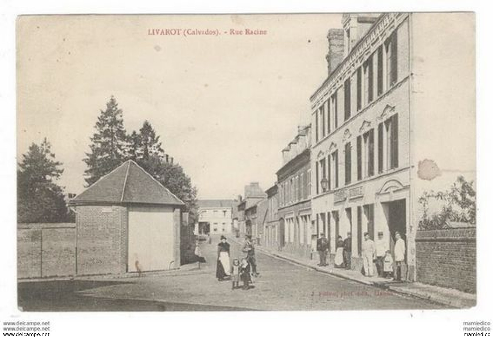 (14) LIVAROT Rue Racine Belle Anmation Façade De La Gendarmerie Nationale Avec Gendarmes à L'extérieur 2 Scans - Livarot