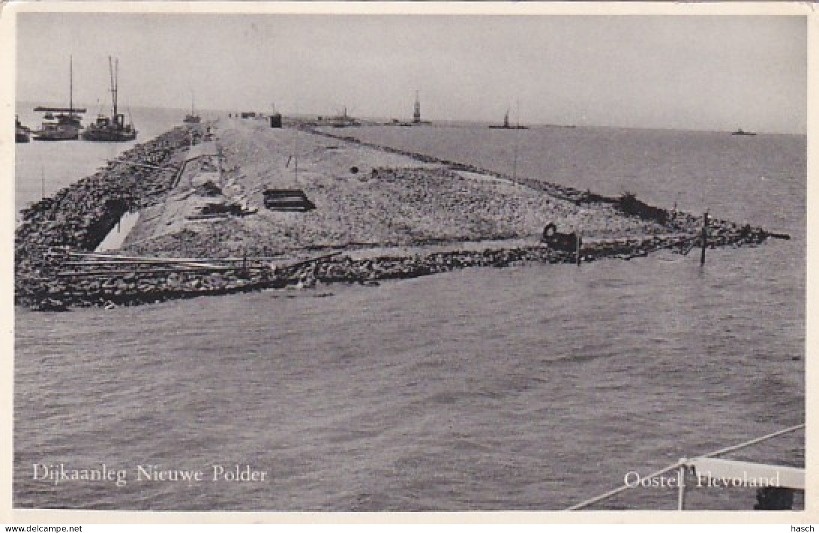 486719Oostel. Flevoland, Dijkaanleg Nieuwe Polder. (Zie Hoeken)  - Den Oever (& Afsluitdijk)