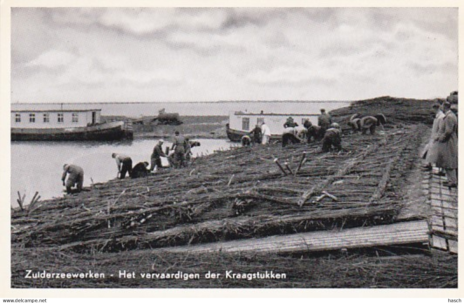 486739Zuiderzeewerken, Het Vervaardigen Der Kraagstukken.  - Den Oever (& Afsluitdijk)