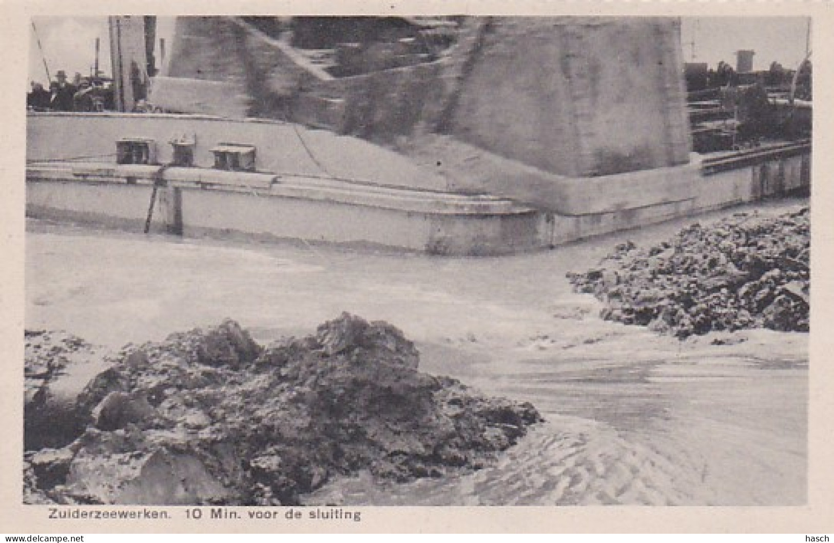 486740Zuiderzeewerken, 10 Min. Voor De Sluiting.  - Den Oever (& Afsluitdijk)