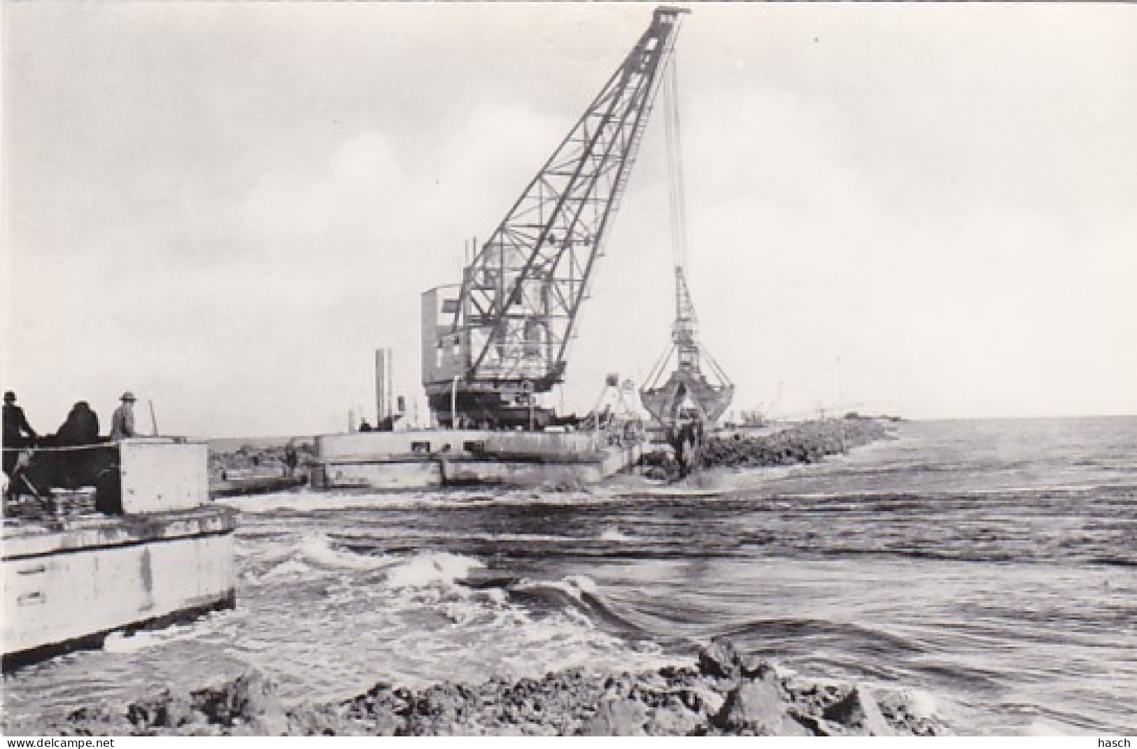 486751Storten Van Keileem In Het Sluitgat Van De Wieringermeerdijk.  - Den Oever (& Afsluitdijk)