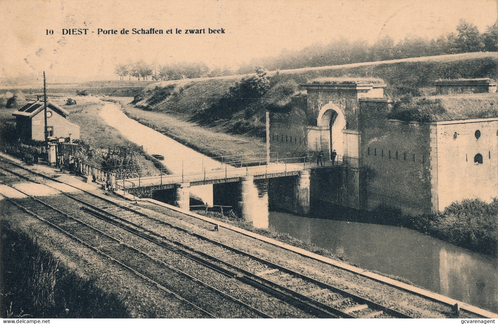 DIEST  PORTE DE SCHAFFEN ET LE ZWART BEEK      ZIE AFBEELDINGEN - Diest