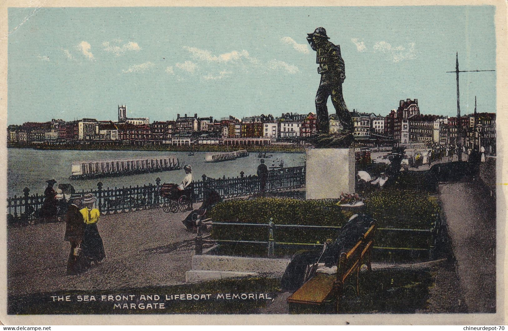 LE FRONT DE MER ET LE MÉMORIAL DES CANAUX DE SAUVETAGE, MARGATE - Margate