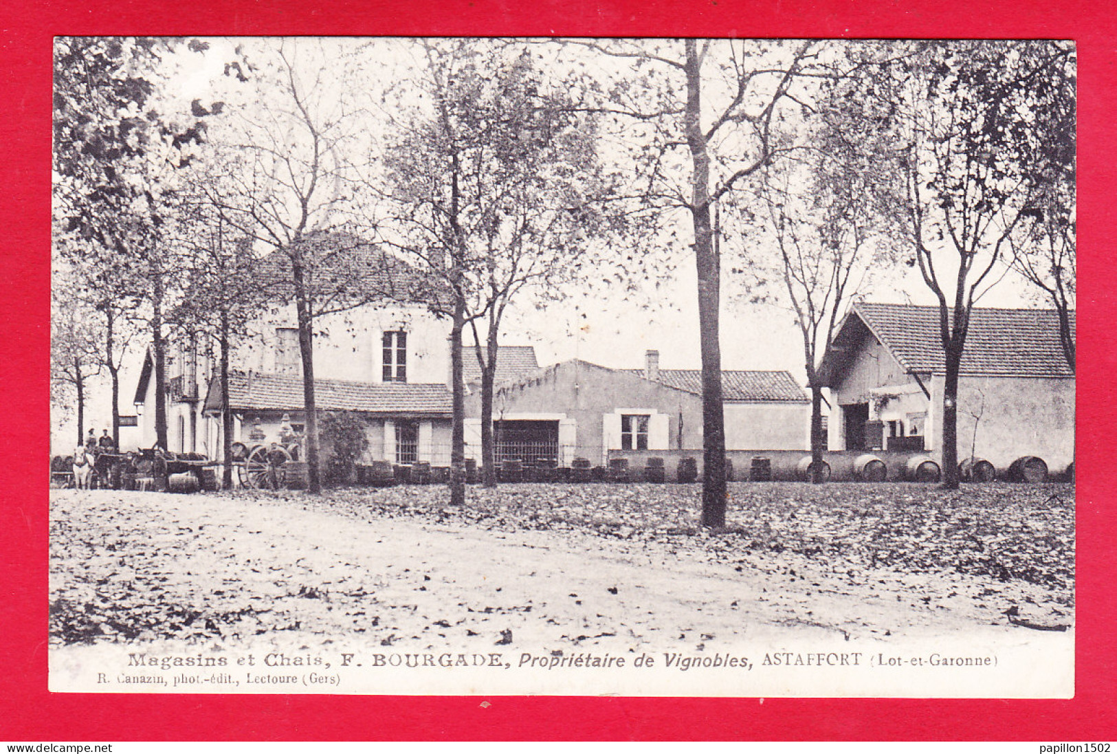 F-47-Astaffort-01A39  Les Magasins Et Chais F. Bourgade, Propriétaire De Vignobles, Cpa BE - Astaffort