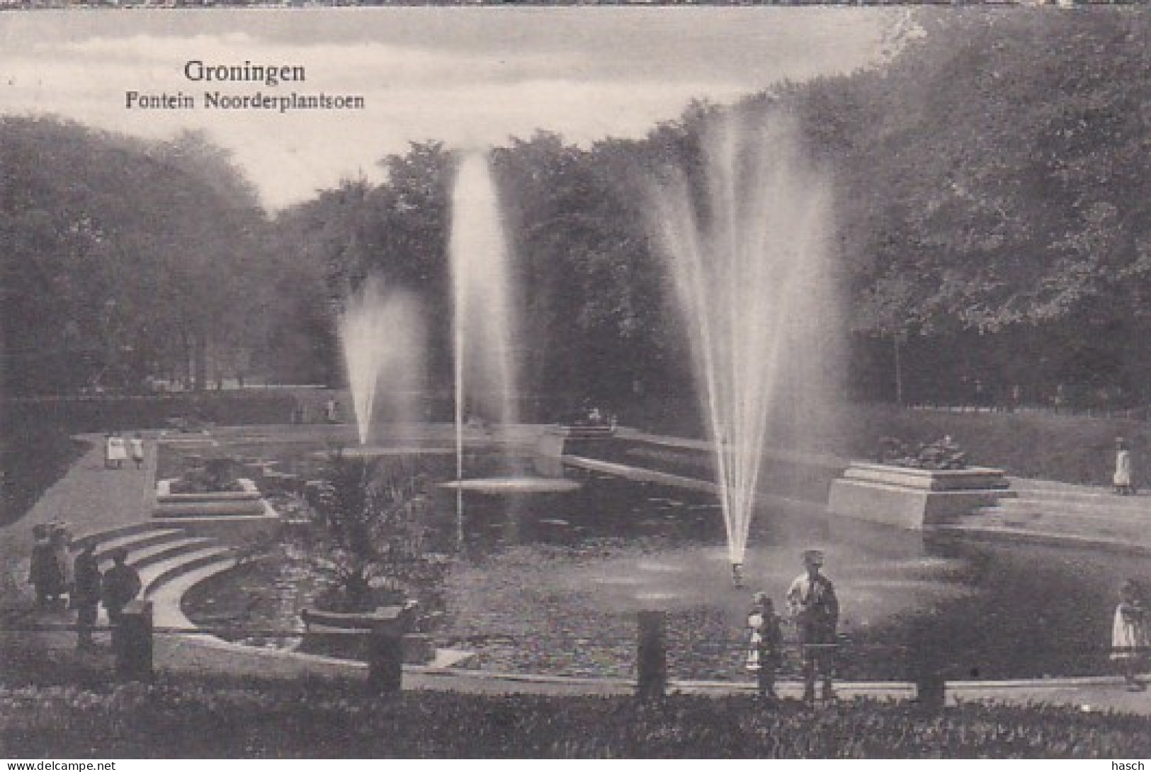 270334Groningen, Fontein Noorderplantsoen. - Groningen