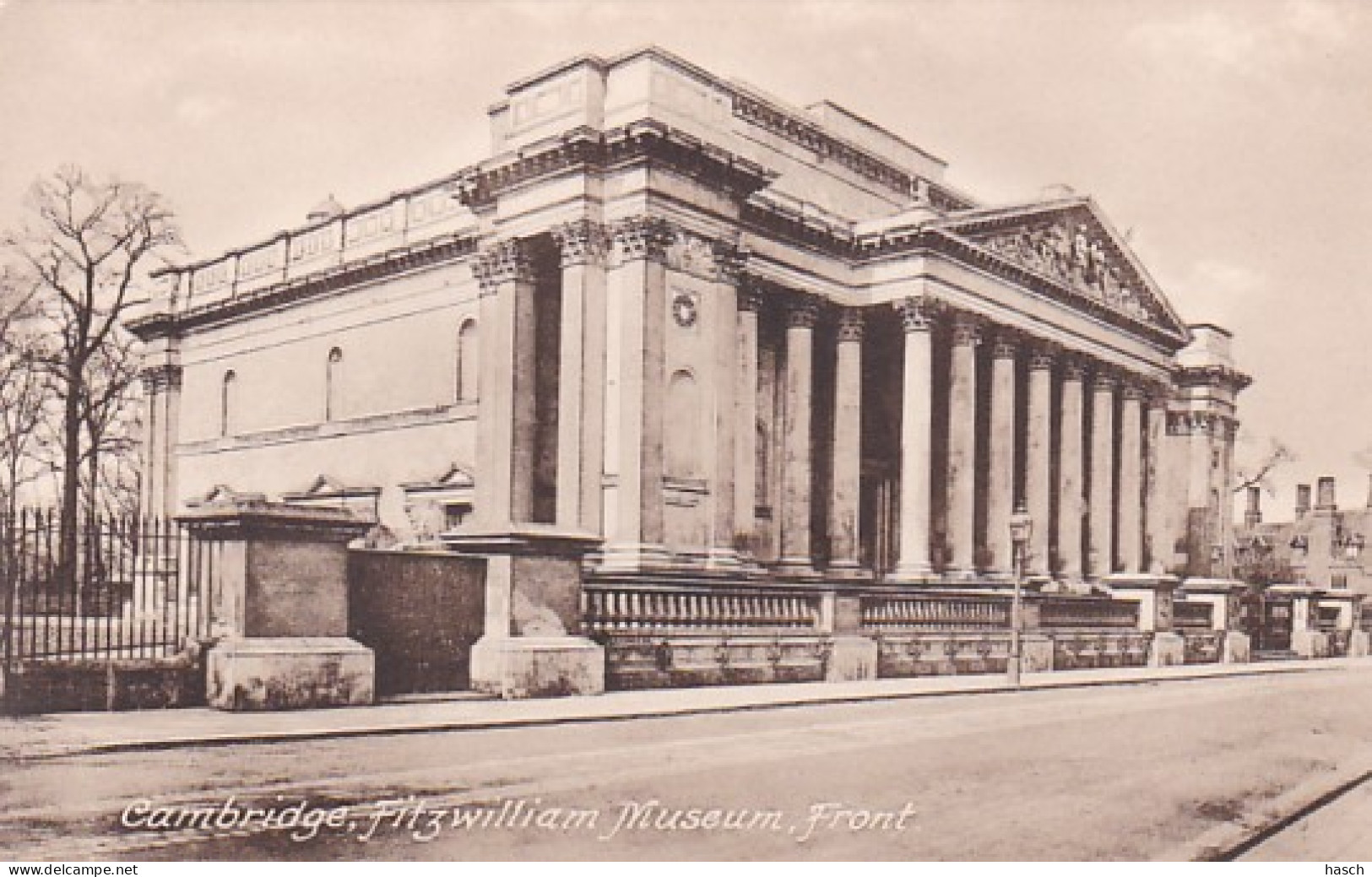 2688132Cambridge, Fitz William Museum, Front 1925. - Cambridge