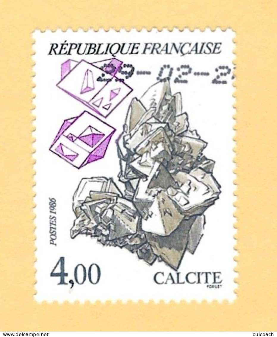 Calcite, 2431 - Minéraux