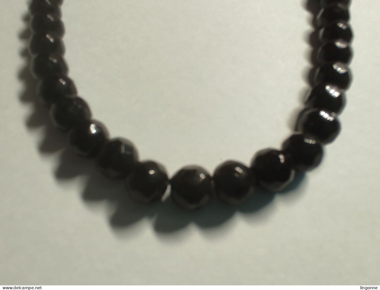 BRACELET FANTAISIE VINTAGE Perles Noires FACETTES Diametre 7 Mm Env Long 30 Cm Env Poids 23 Grammes - Armbänder