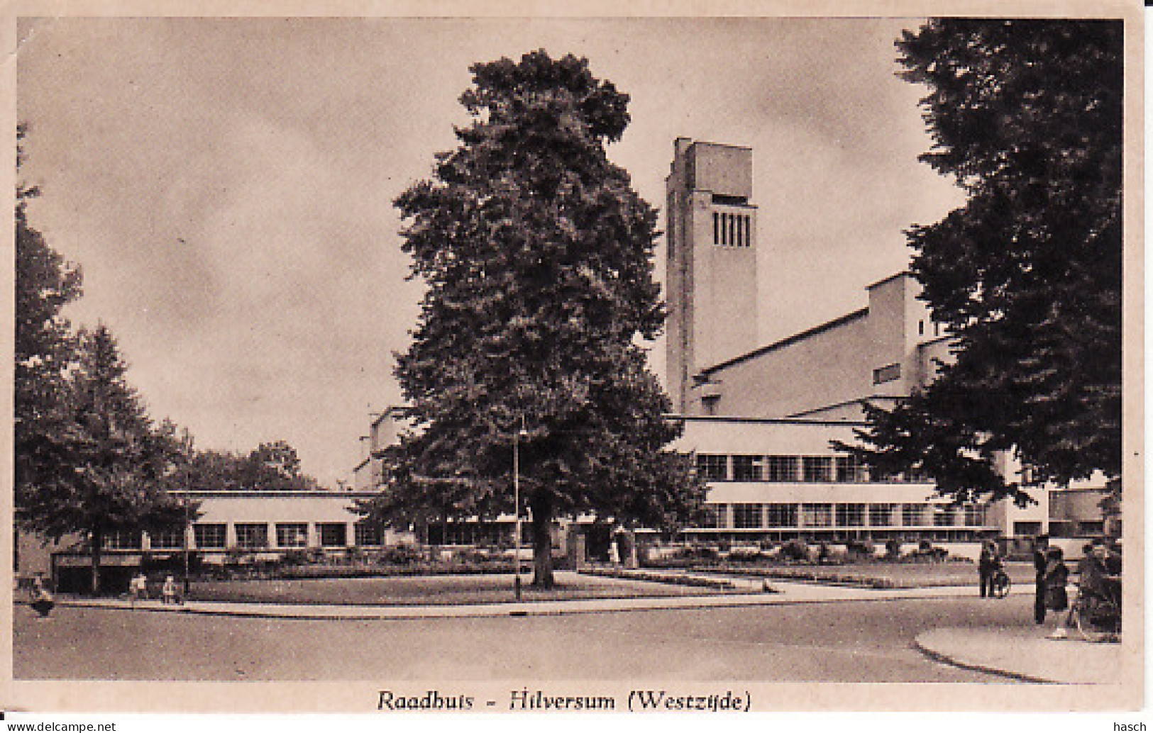 2769	63	Hilversum, Raadhuis (Westerzijde) Architecture Dudok. (zie Hoeken) - Hilversum