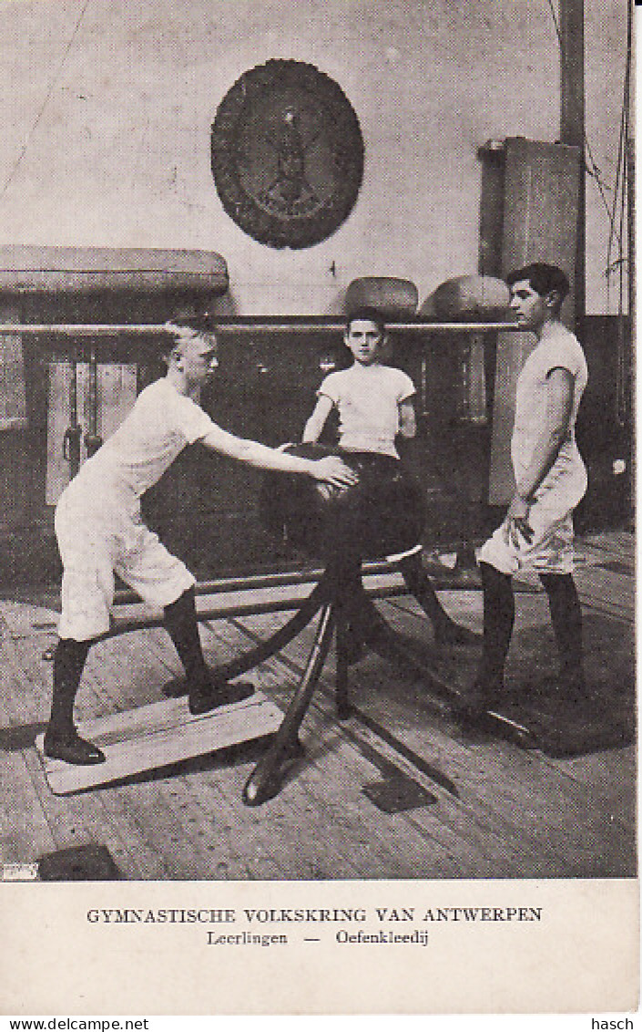 2785	1	Antwerpen, Gymnastische Volkskring Van Antwerpen Leerlingen – Oefenkleedij.  - Gymnastiek