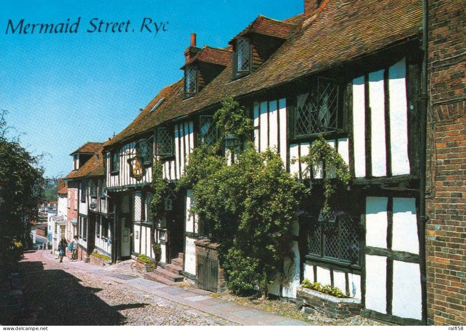 1 AK England * Mermaid Street In Rye - Das Bekannteste Beispiel Für Die Zahlreichen Kopfsteingepflasterten Straßen * - Rye