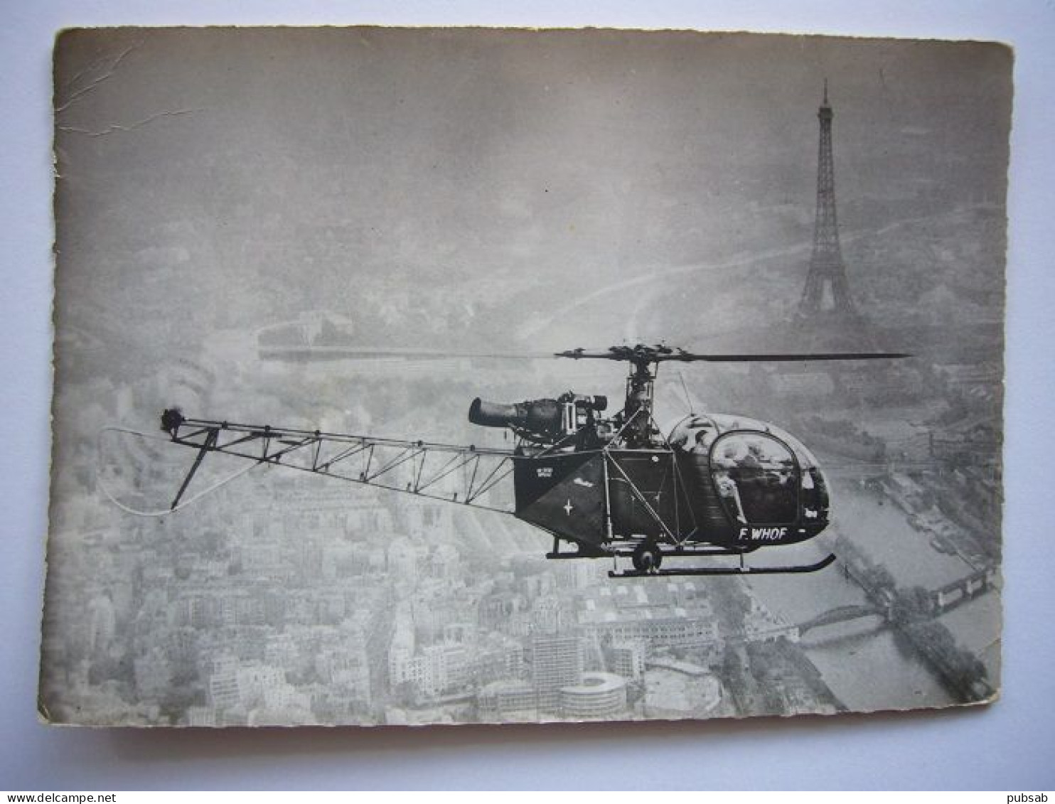 Avion / Airplane / SUD AVIATION / Alouette  II / Seen Over Paris - Hélicoptères