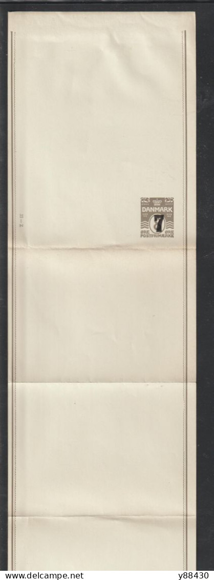 DANEMARK - Entier Postal Neuf - 1920/1940 - Entier Pour Bande De Journaux - Timbre Gris Surchargé 7ø Sur 8ø - 3 Scan - Enteros Postales