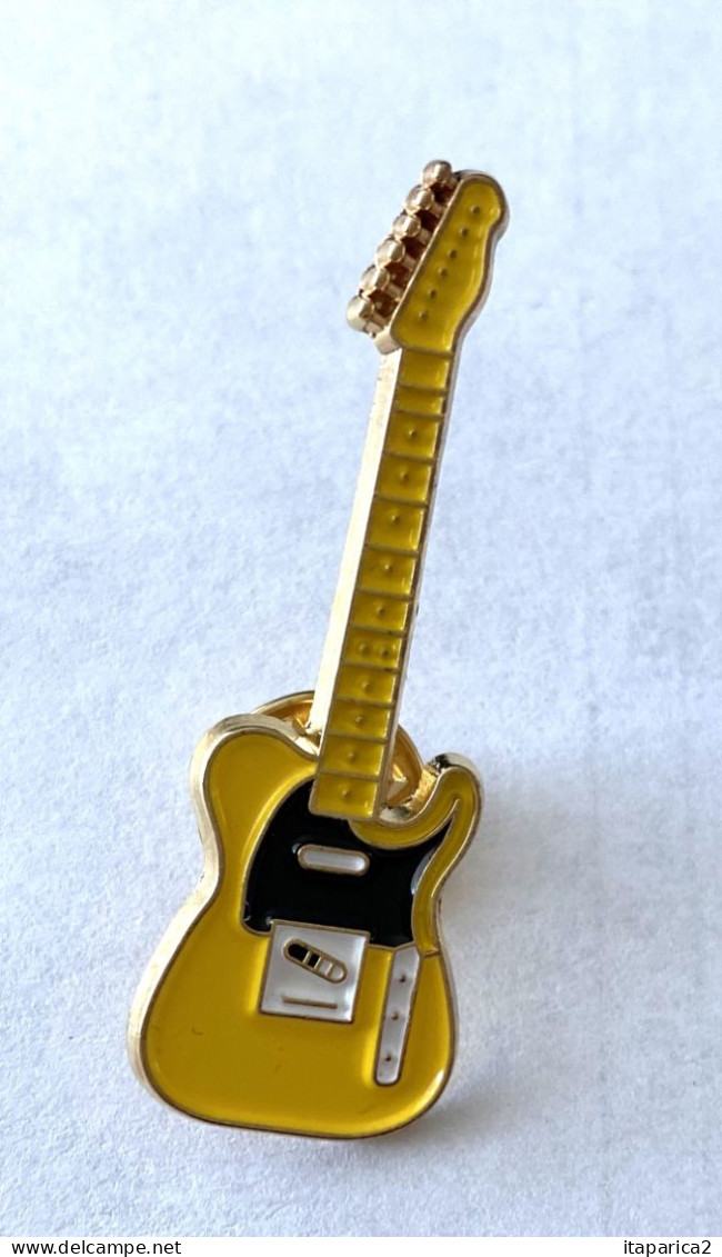 PINS MUSIQUE GUITARE JAUNE / NEUF / 33NAT - Musique