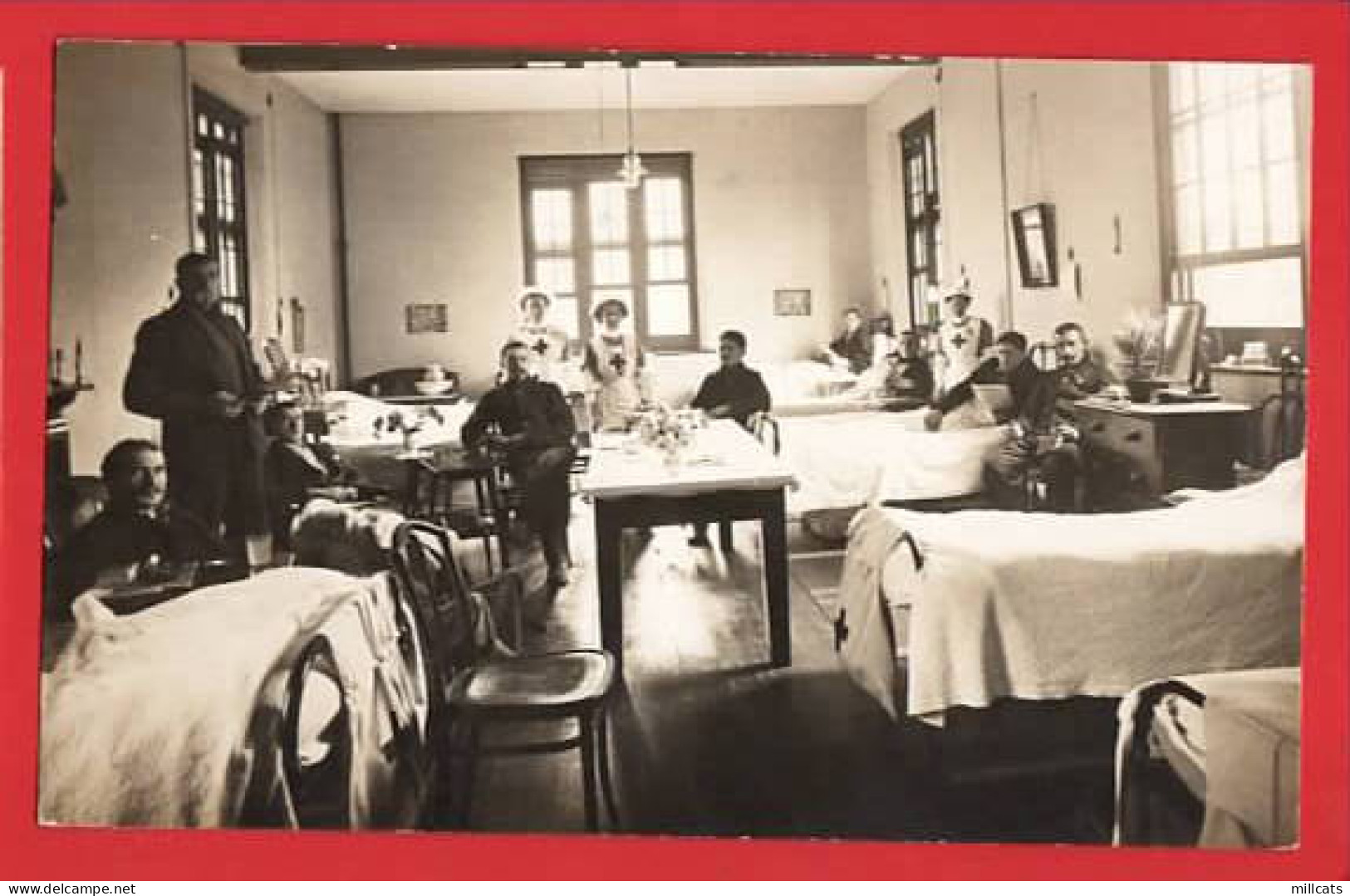 WORLD WAR ONE  MILITARY HOSPITAL    + RED CROSS NURSES + WOUNDED BLUES  RP - Croce Rossa