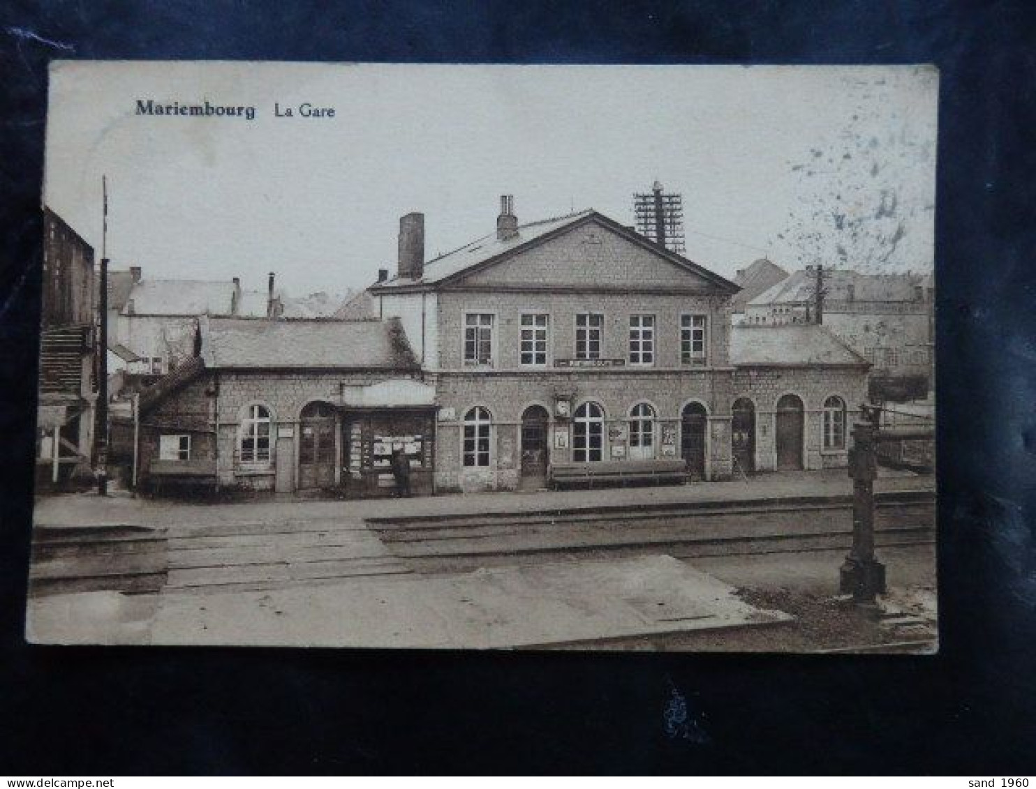 Mariembourg - La Gare - Interieure - Ed: Lapostolle - Circulé: 1927 - 2 Scans - Couvin