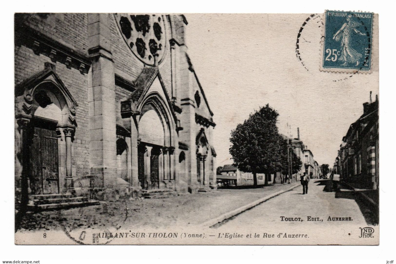 89 AILLANT SUR THOLON - L'Eglise Et La Rue D'Auxerre - Série Toulot N° 8 - 1921 - Piéton - Aillant Sur Tholon