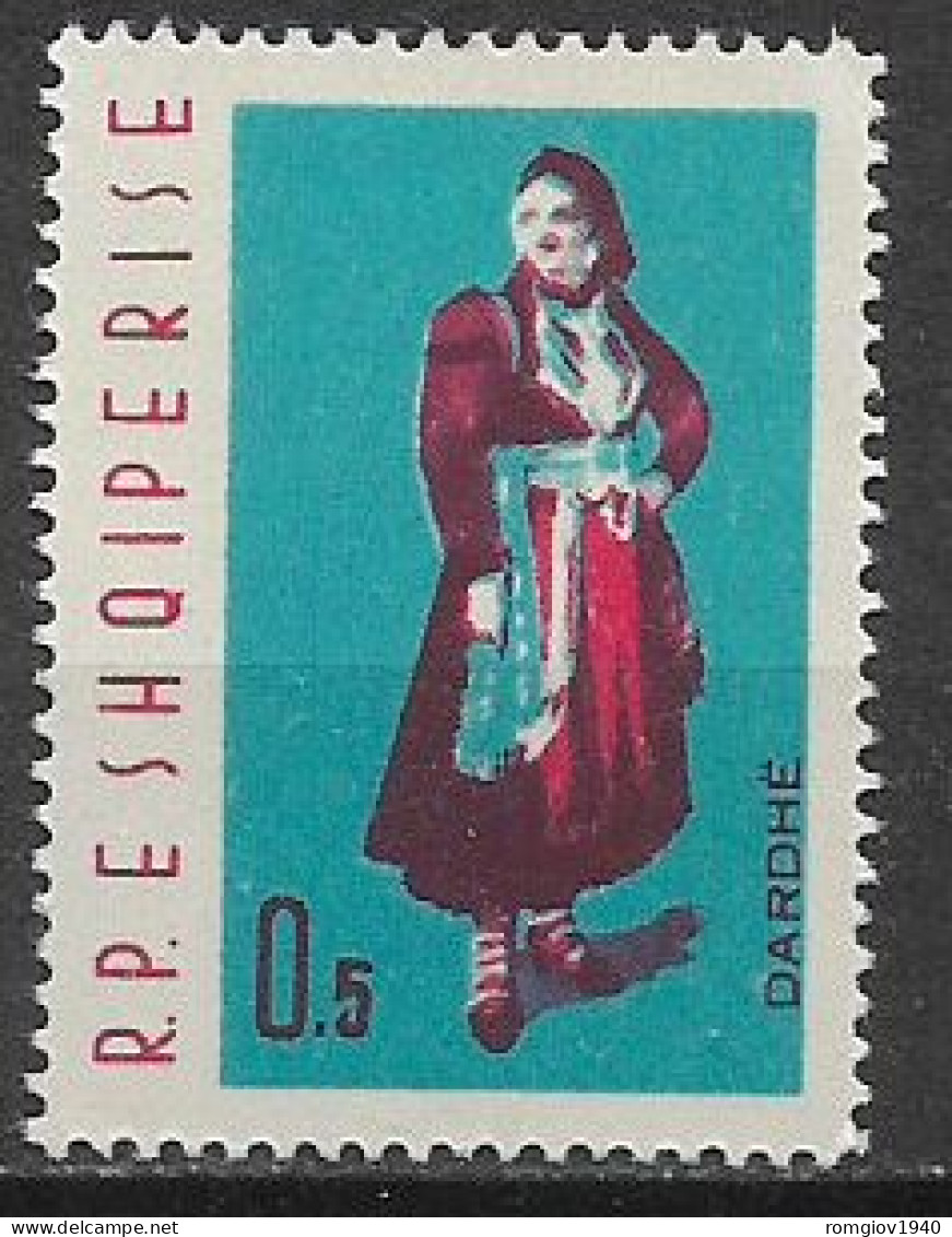 ALBANIA  1962  COSTUMI REGIONALI   YVERT. 593  MNH XF - Albanien