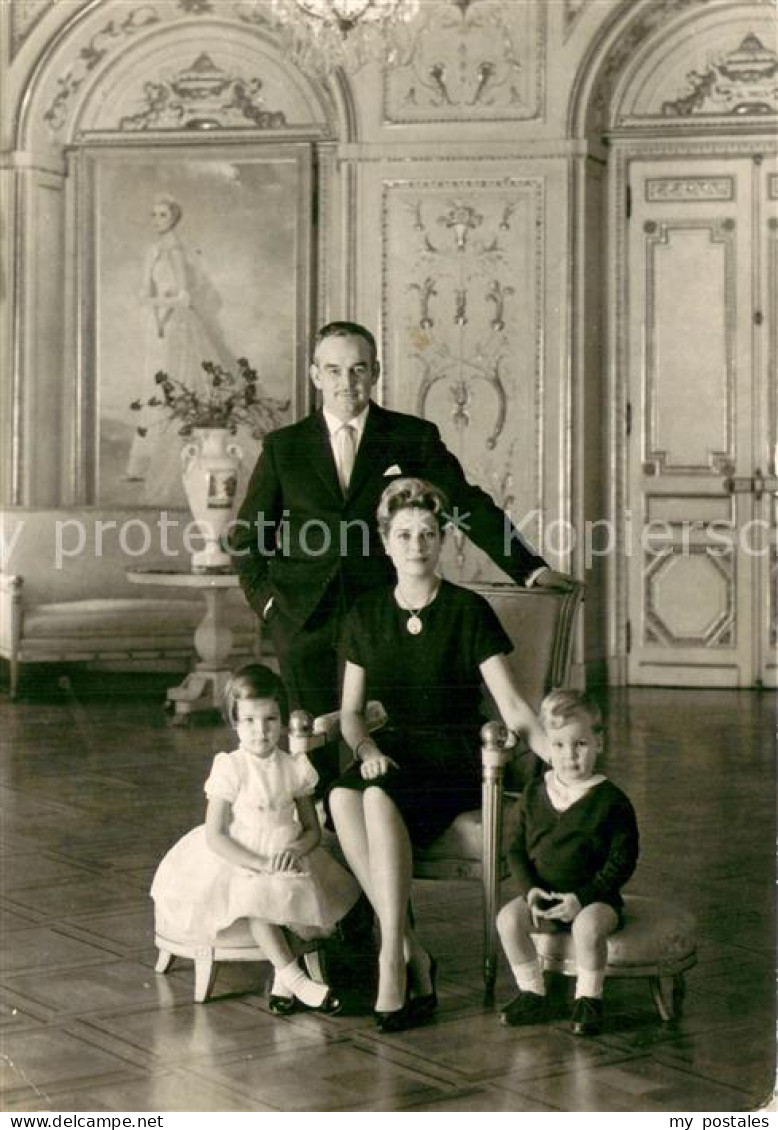 73774876 Adel Le Prince Rainier III La Princesse Grace  Le Prince Albert La Prin - Familias Reales