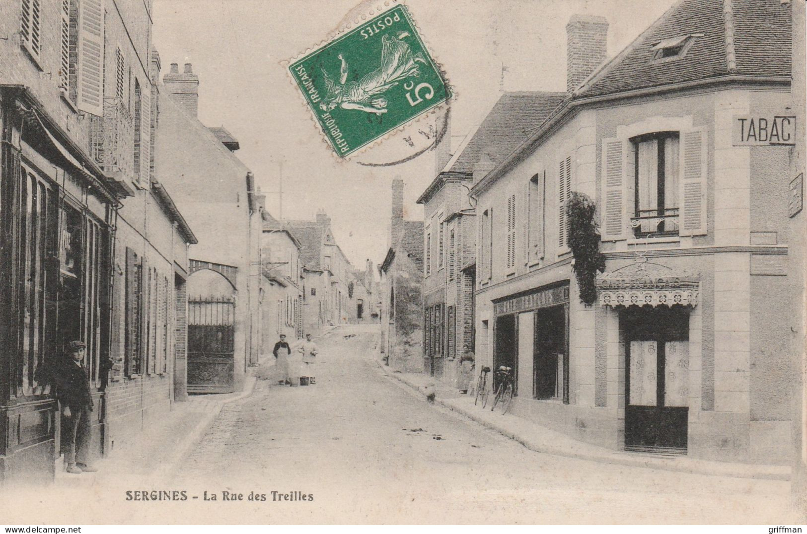 SERGINES LA RUE DES TREILLES 1912 TBE - Sergines