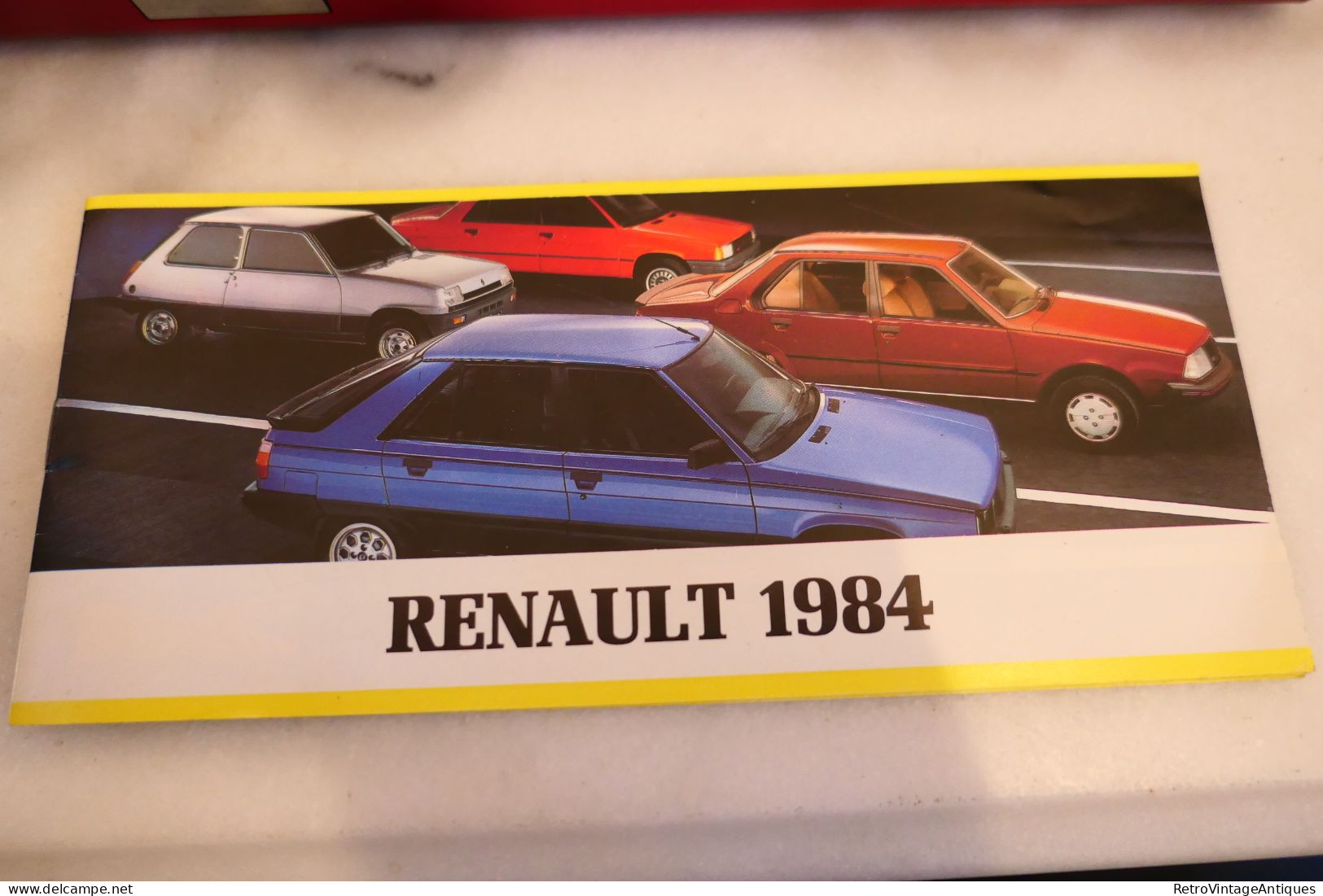 RENAULT CATALOGUE 1984 CARS 4 5 9 11 18 FUEGO 20 30 Alpine 4f6 Rodeo 5 Jeep CJ7 Trafic Master 21/9,5cm - Pubblicitari