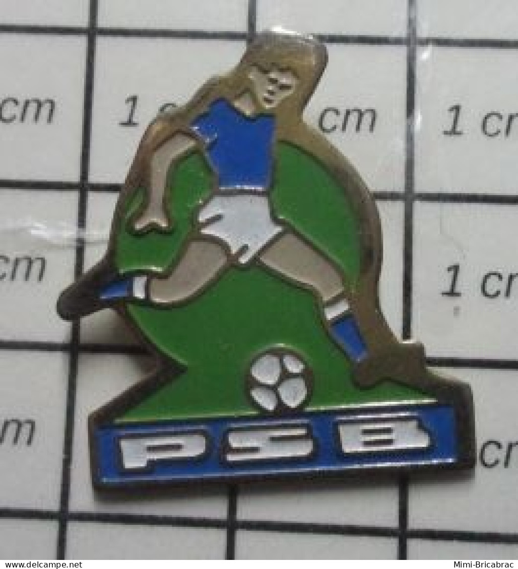 718A Pin's Pins / Beau Et Rare / SPORTS / CLUB FOOTBALL PSB Paris Saint-Bourrins ? - Football