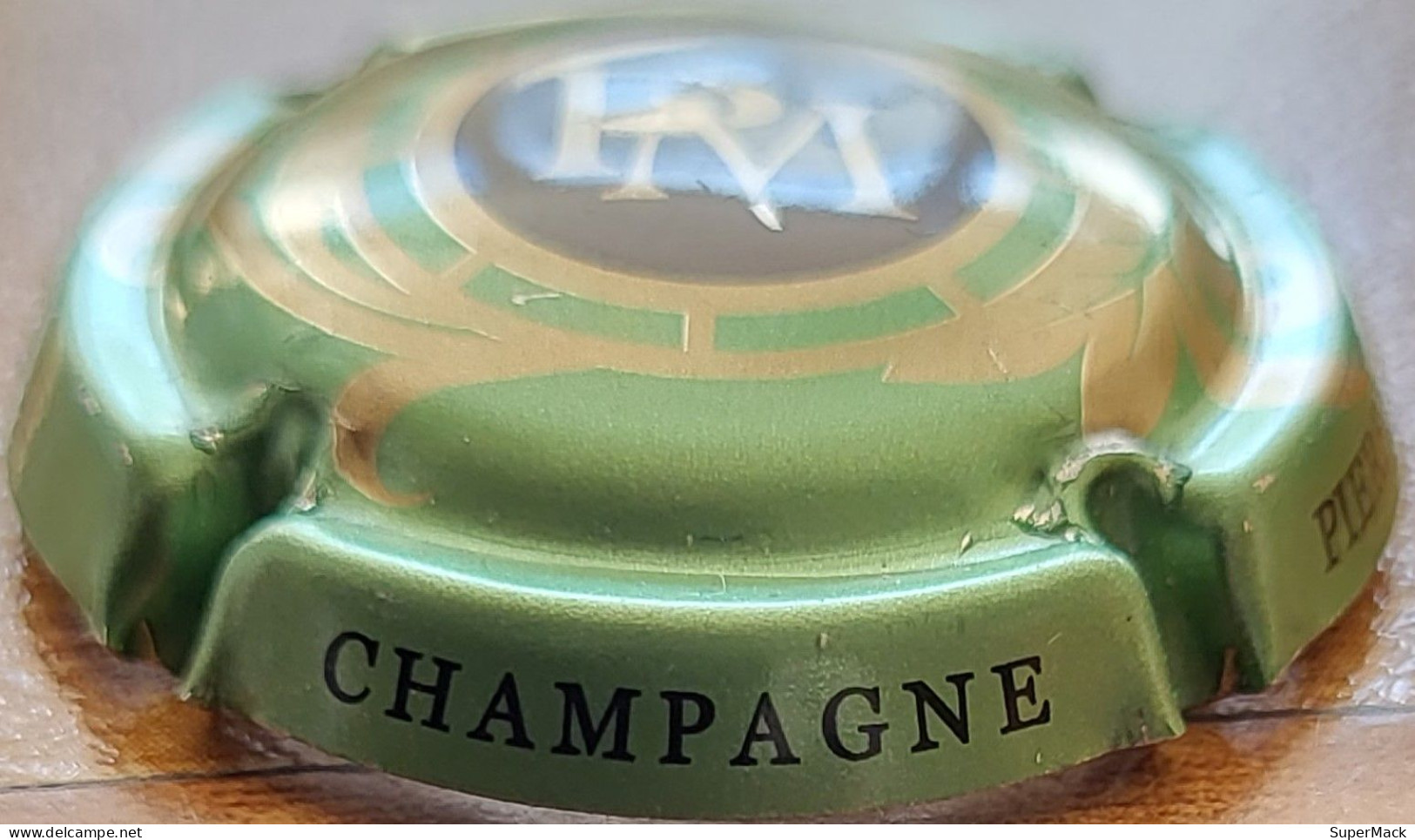 Capsule Champagne Pierre MIGNON Série Initiales, Vert Pâle & Noir Nr 136e - Mignon, Pierre