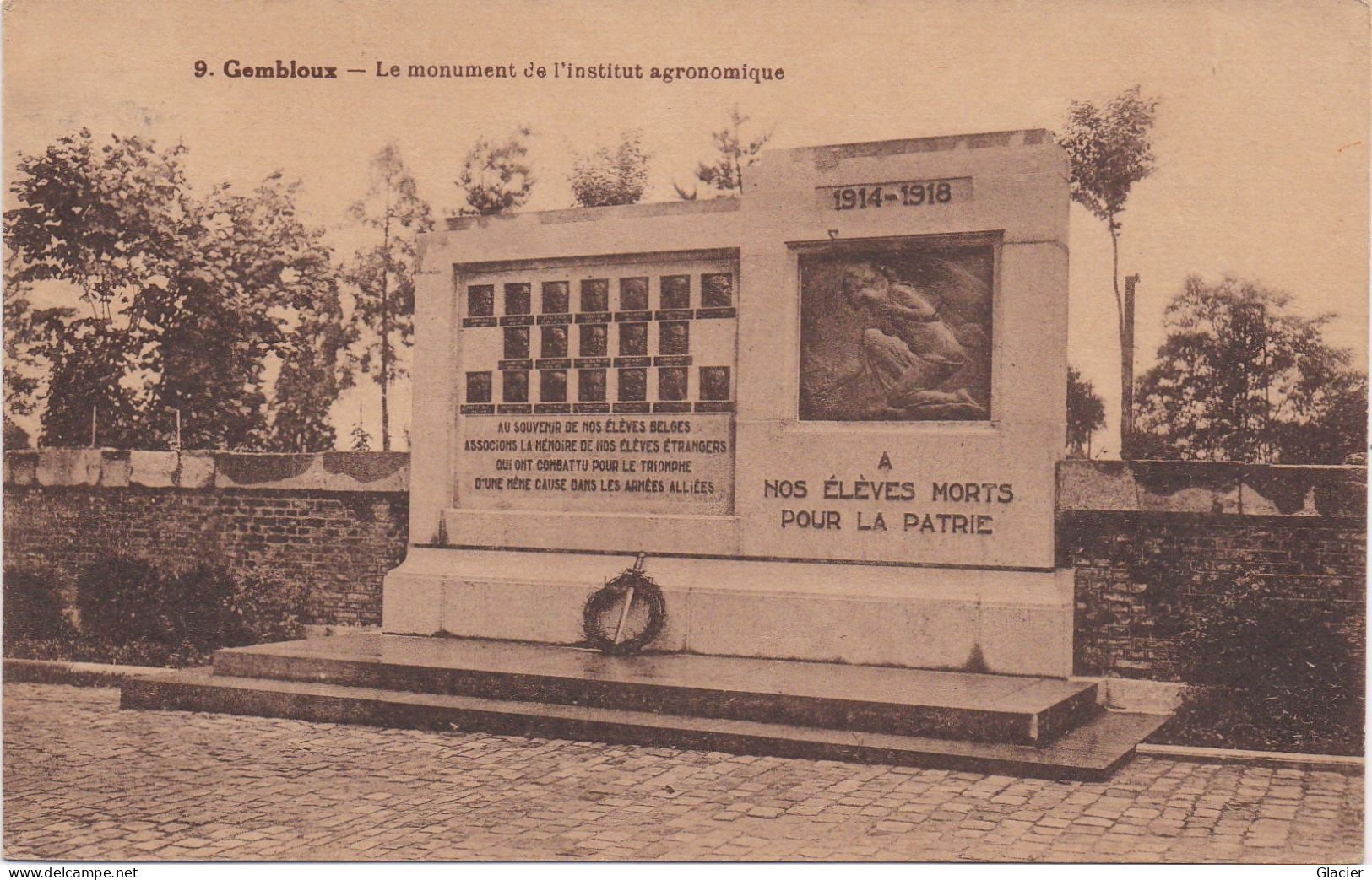 9.- Gembloux - Le Monument De L' Institut Agronomique - Gembloux