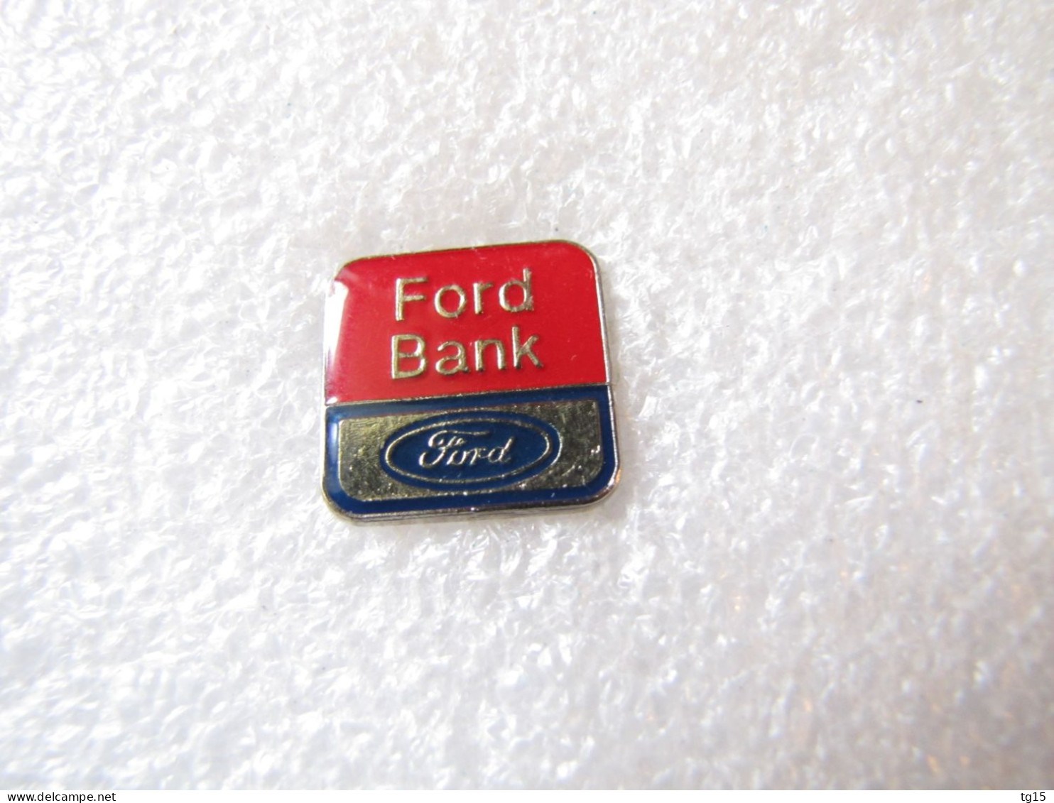 PIN'S    FORD  BANK - Ford