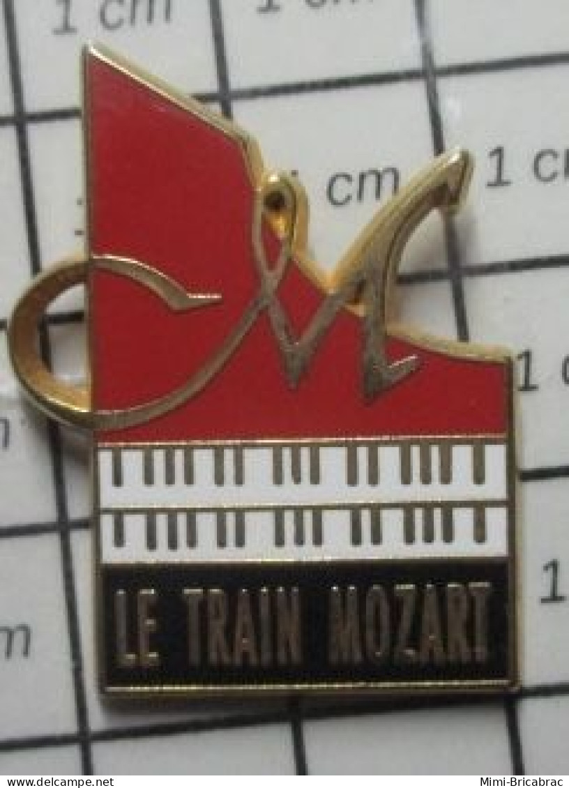 718A  Pin's Pins / Beau Et Rare / MUSIQUE / PIANO LE TRAIN MOZART Par DECAT - Musique