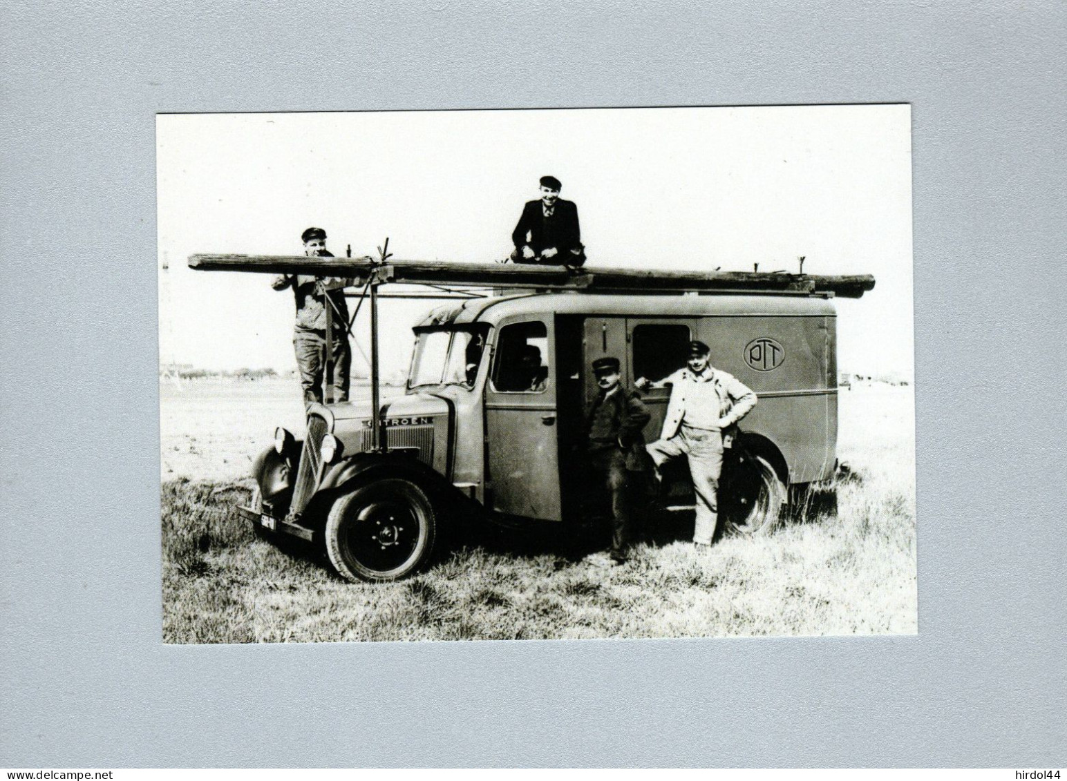 Camion Des PTT Citroen 23 Pour Le Transport D'équipe - En Service En 1940 - Transporter & LKW