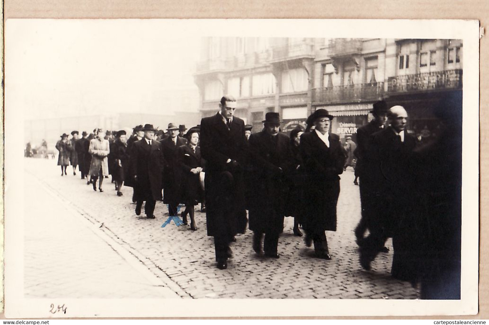 17993 / ⭐ ◉ BRUXELLES Brussel 13.12.1943 Défilé Funèbre Famille Rue Ville Enterrement Grand Mère CHATTEN  - Feste, Eventi