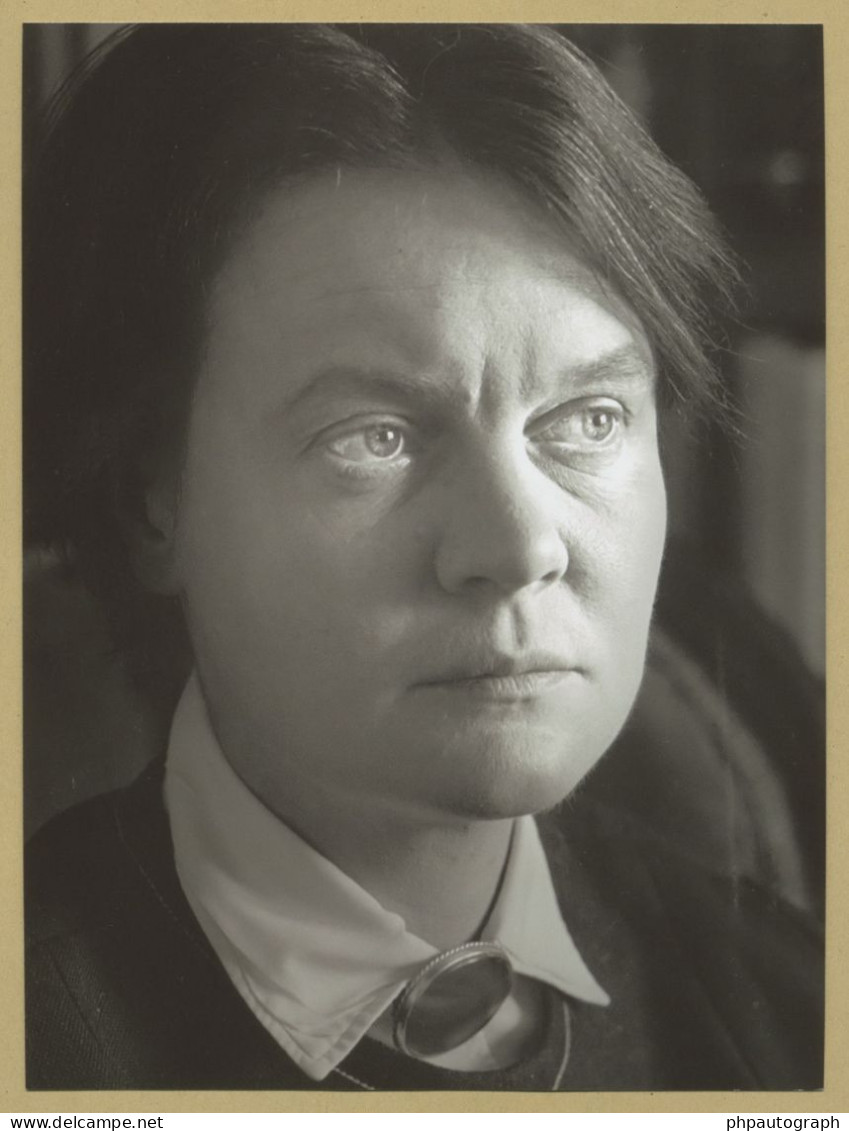 Iris Murdoch (1919-1999) - Irish Philosopher & Author - Autograph Letter Signed + Photo - Writers