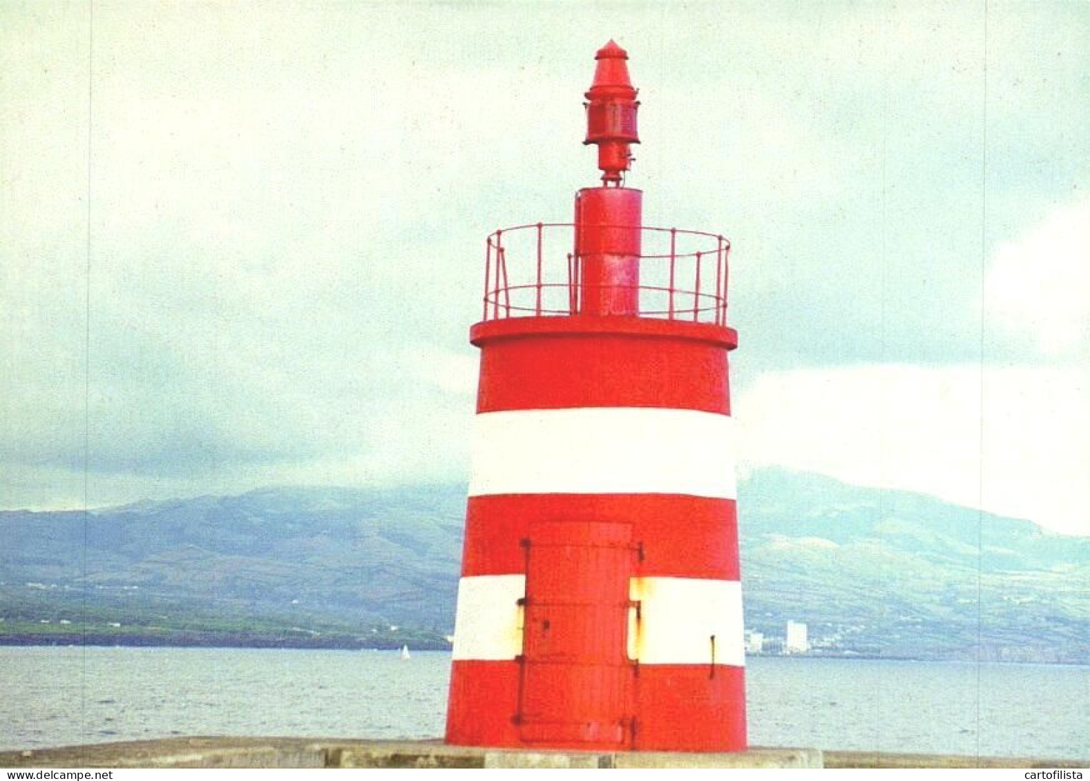 ILHA SÃO MIGUEL , Açores - Farol Do Molhe  (2 Scans) - Açores