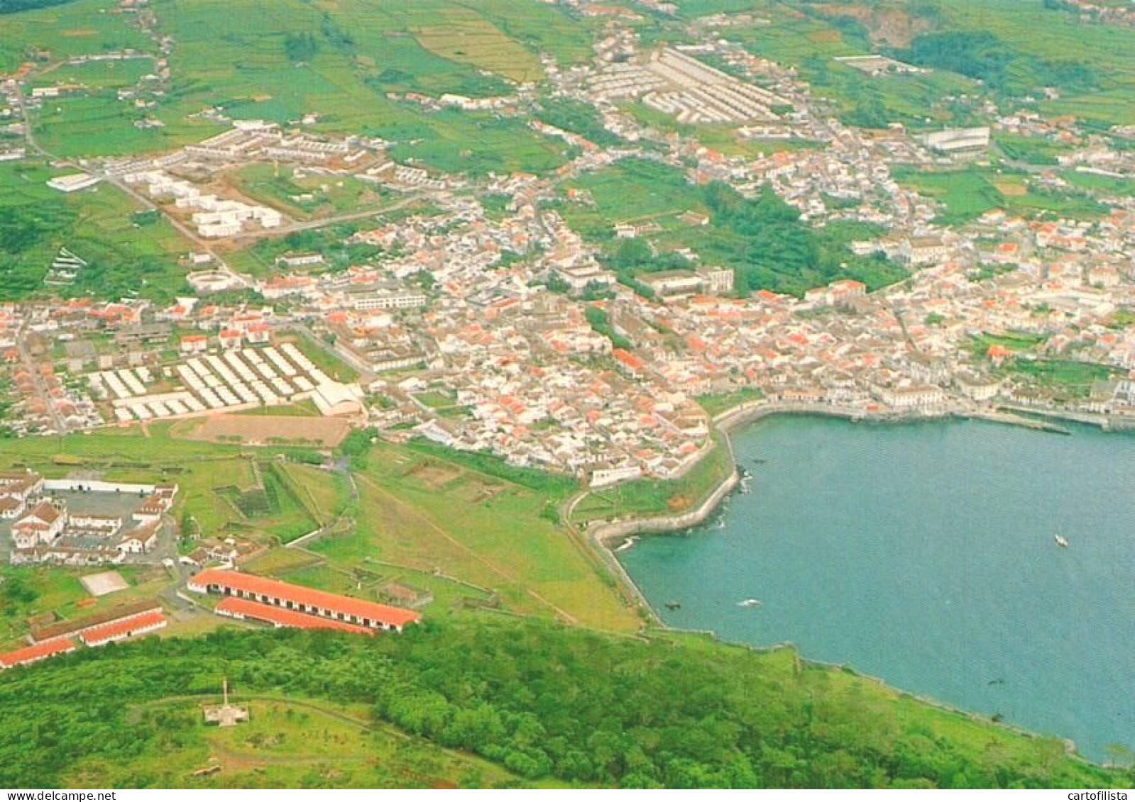 ILHA TERCEIRA, Açores - Vista Aérea De Angra Do Heroísmo  (2 Scans) - Açores