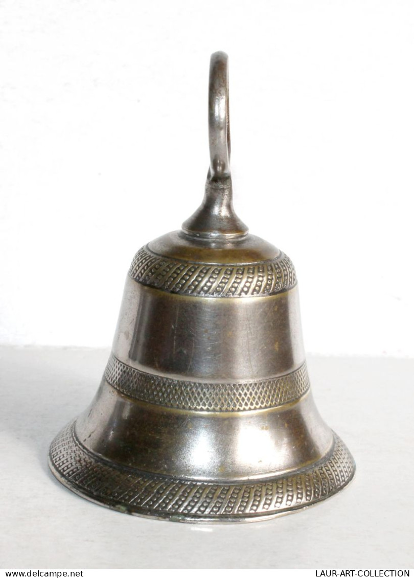 JOLIE ANCIENNE CLOCHE DE TABLE, CLOCHETTE, TINTENELLE En LAITON ARGENTÉ Et GRAVÉ / ART DE LA TABLE & DECORATIF (1102.27) - Bells