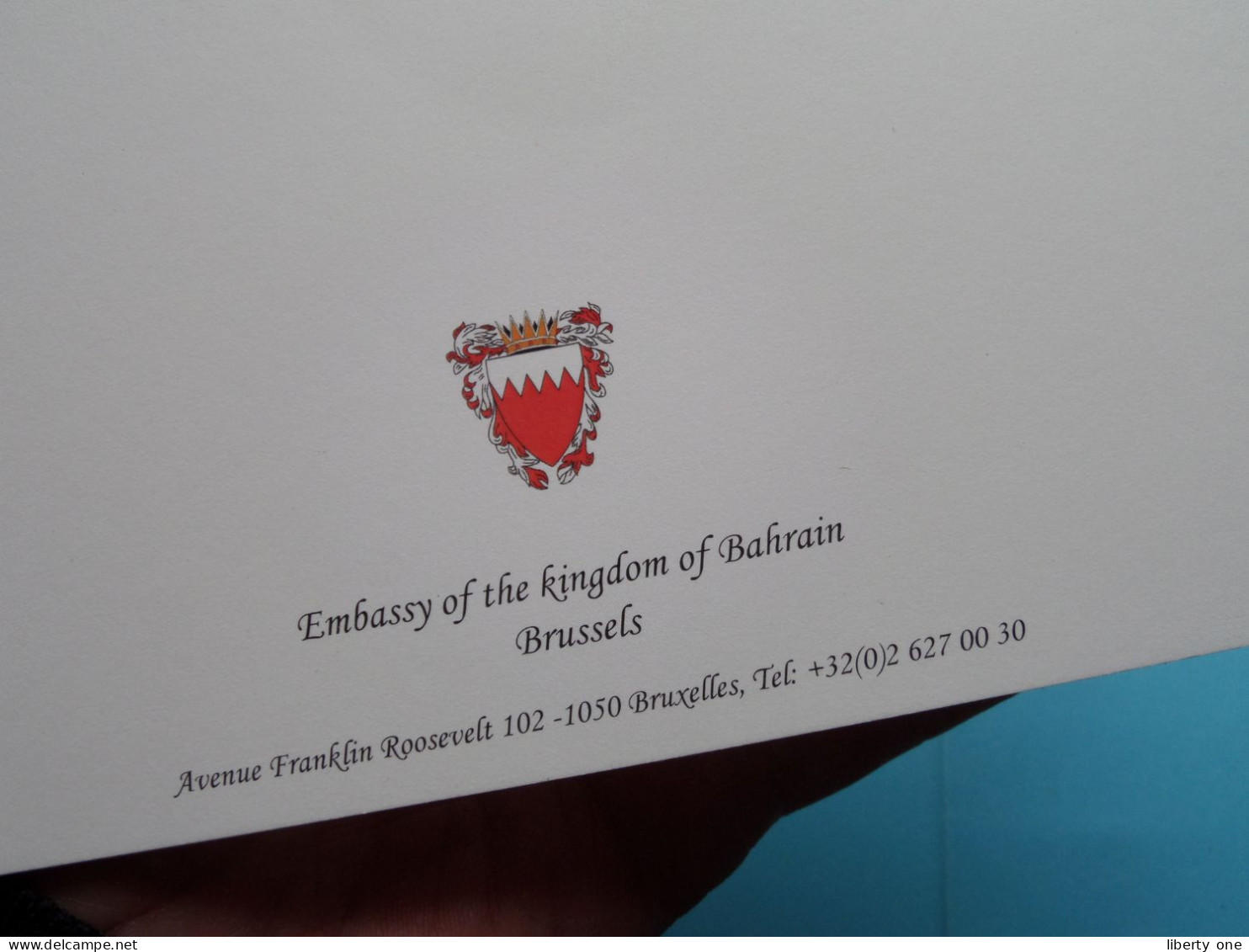 Mr. Abdulla BIN FAISAL AL DOSERI Ambassador Of The Kingdom Of BAHRAIN Brussels ( Happy New Year Card ) +/- 21 X 10 Cm. ! - Politiques & Militaires