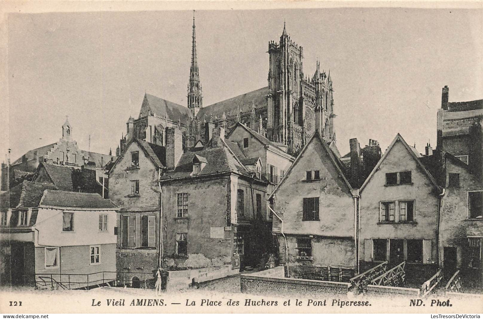 FRANCE - Le Vieil Amiens - Vue De La Place Des Huchers Et Le Pont Piperesse - Carte Postale Ancienne - Amiens