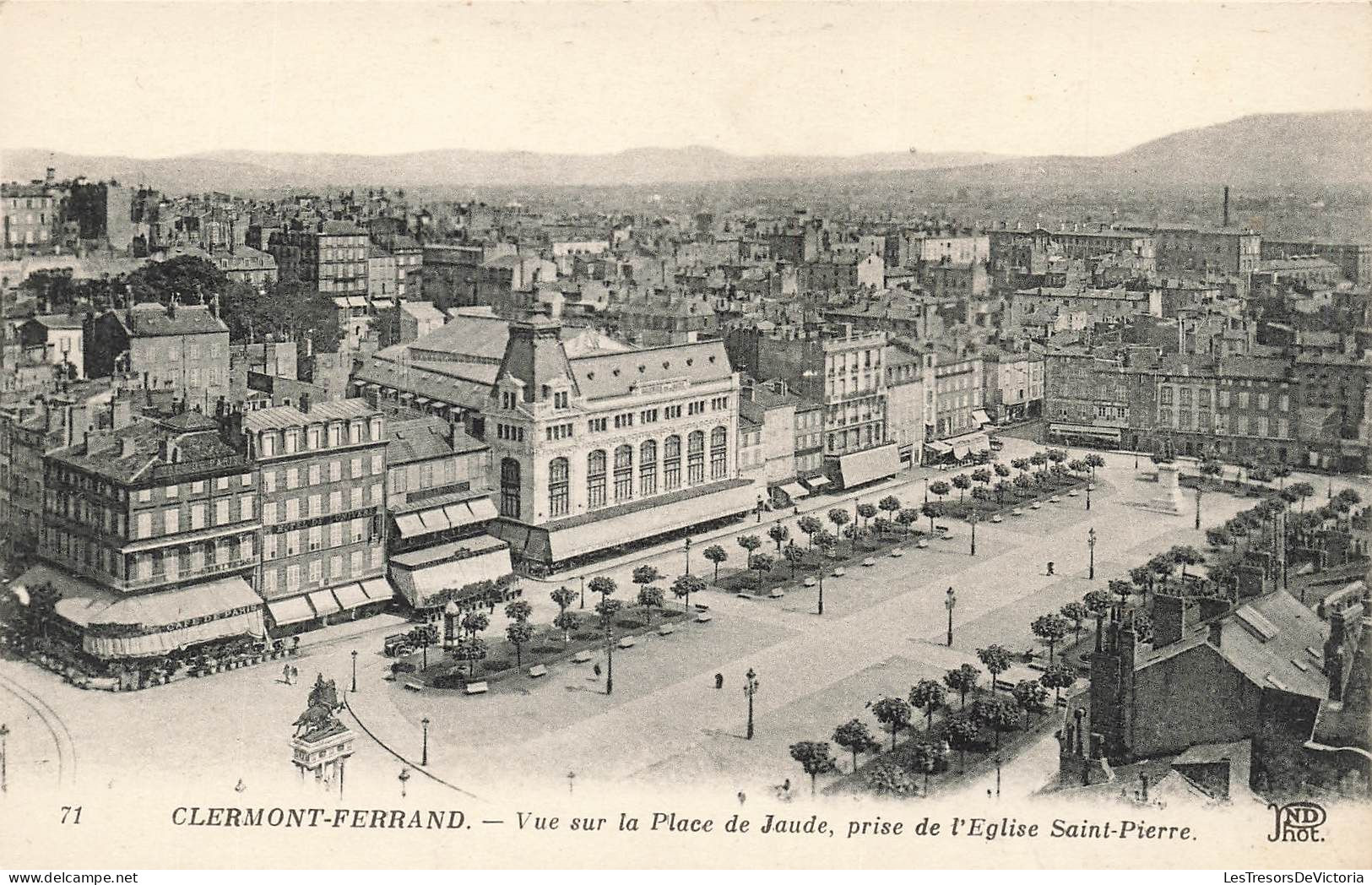 FRANCE - Clermont Ferrand - Vue Sur La Place De Jaude, Prise De L'Eglise Saint Pierre - Carte Postale Ancienne - Clermont Ferrand