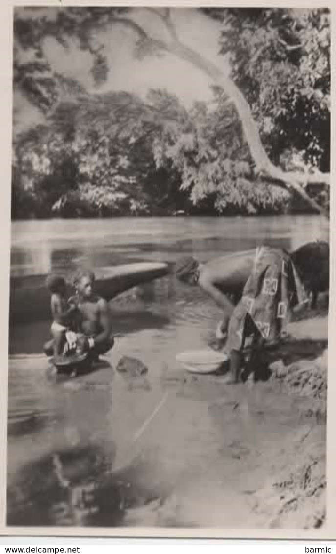 BANGUI, FEMMES A LA RIVIERE    REF 14716 - Centrafricaine (République)