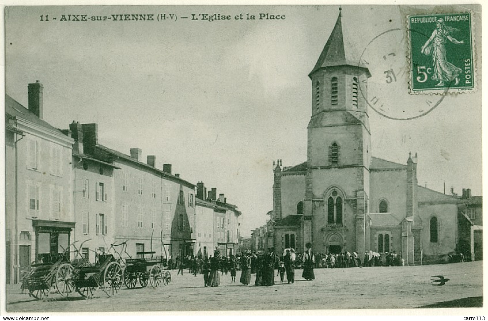 87 - B15333CPA - AIXE SUR VIENNE - Eglise Et Place - Sortie De La Messe - Très Bon état - HAUTE-VIENNE - Aixe Sur Vienne