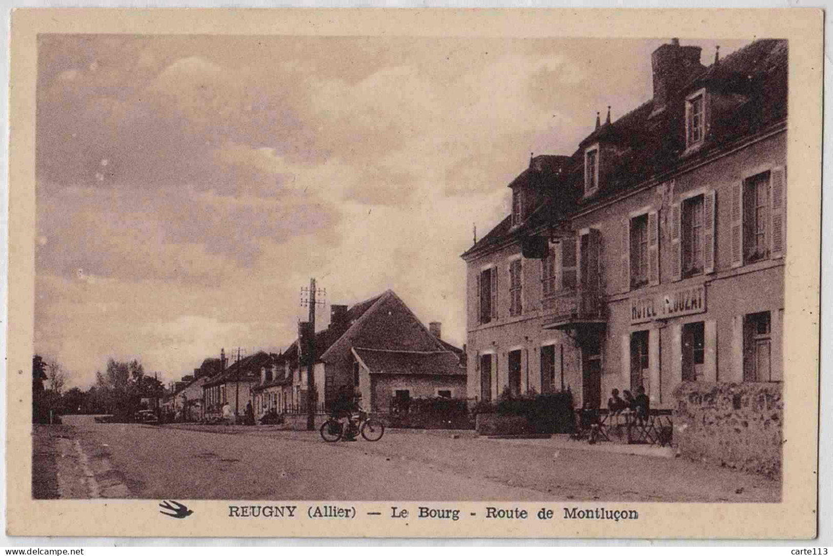 37 - B33515CPA - REUGNY - Le Bourg, Route De Montluçon - Parfait état - INDRE-ET-LOIRE - Reugny
