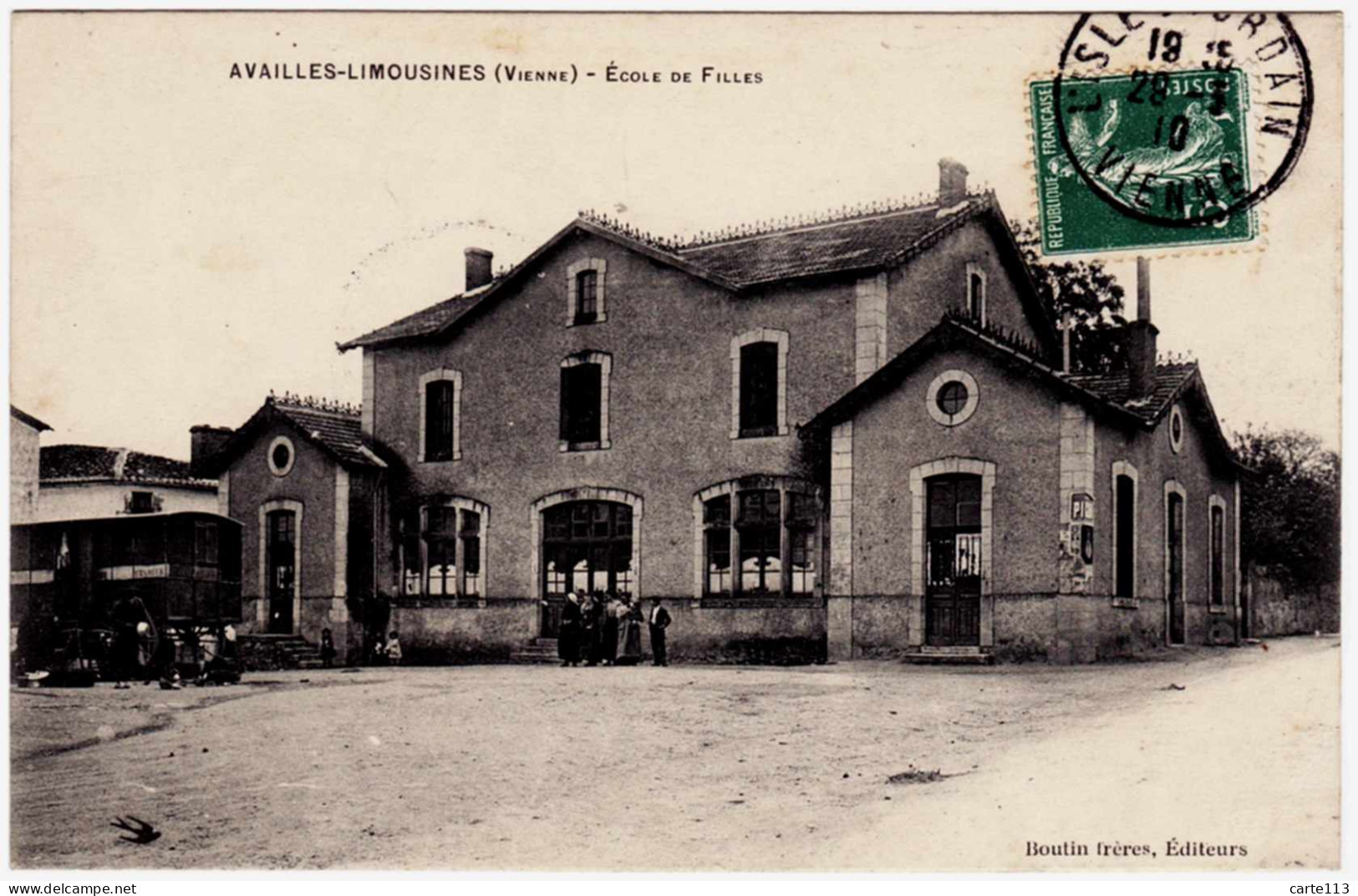 86 - B24170CPA - AVAILLES  LIMOUSINES - Ecole De Filles - Roulotte - Parfait état - VIENNE - Availles Limouzine