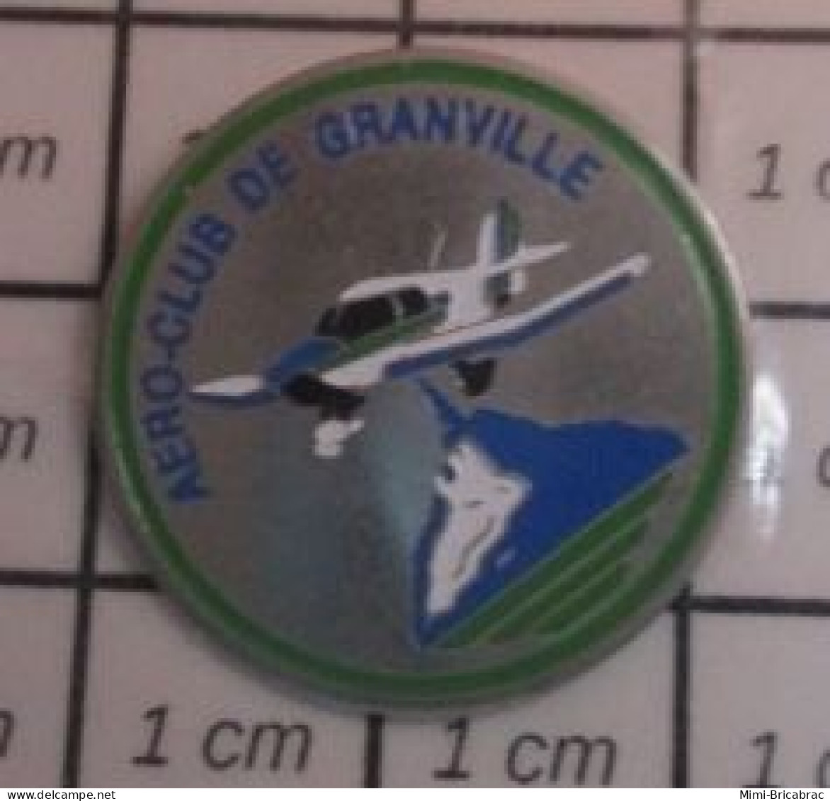 718B Pin's Pins / Beau Et Rare / AVIATION / AVION CIVIL AERO CLUB DE GRANVILLE MONT ST MICHEL - Avions