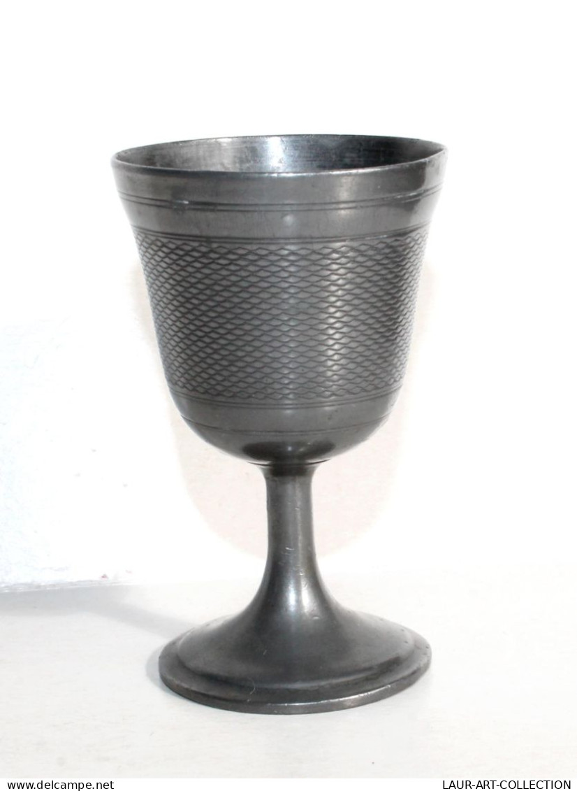 JOLIE ANCIEN PETIT COQUETIER Ou TIMBALE, CALICE, VERRE A LIQUEUR En ETAIN TAILLÉ / ART DE LA TABLE & DECORATIF (1102.34) - Tins