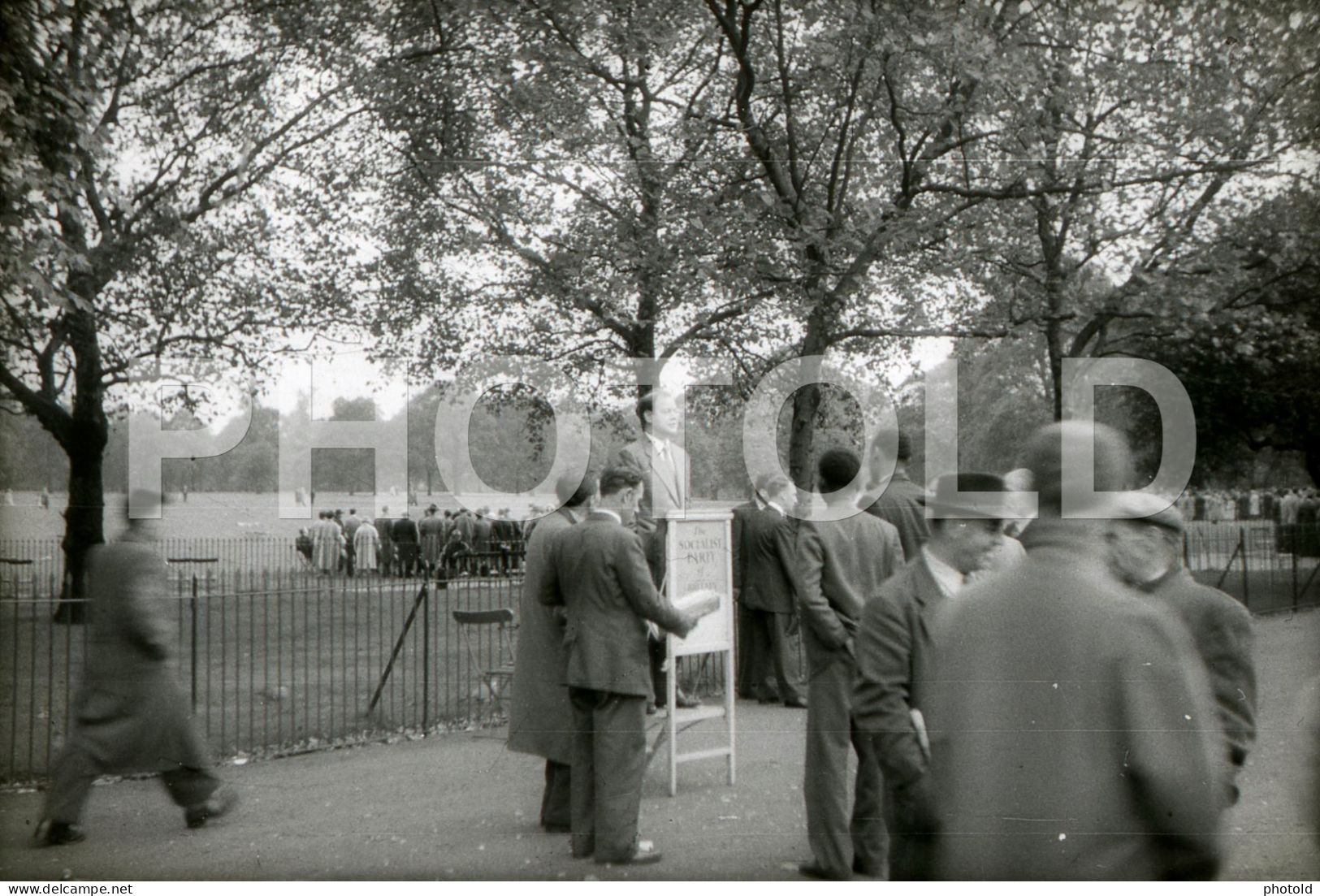50s SOCIALIST PARTY SPEAKERS CORNER HYDE PARK LONDON ENGLAND UK 35mm AMATEUR DIAPOSITIVE SLIDE Not PHOTO No FOTO NB3936 - Diapositives