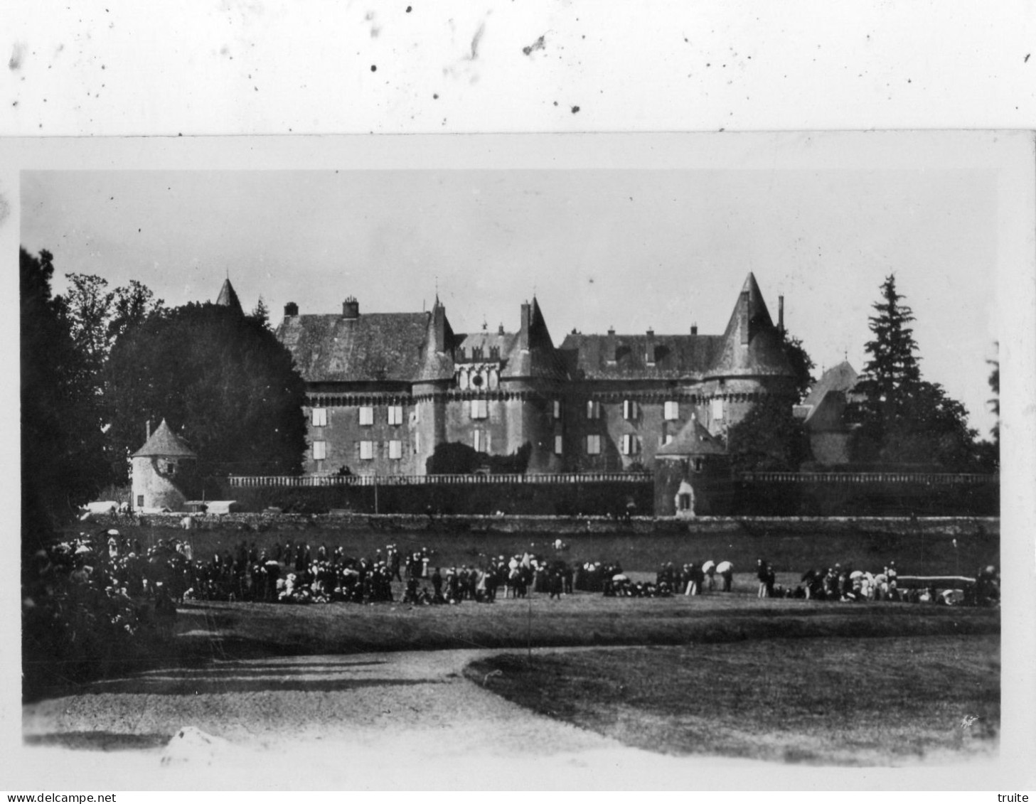 POMPADOUR LE CHATEAU ( UN JOUR DE COURSE ) - Arnac Pompadour