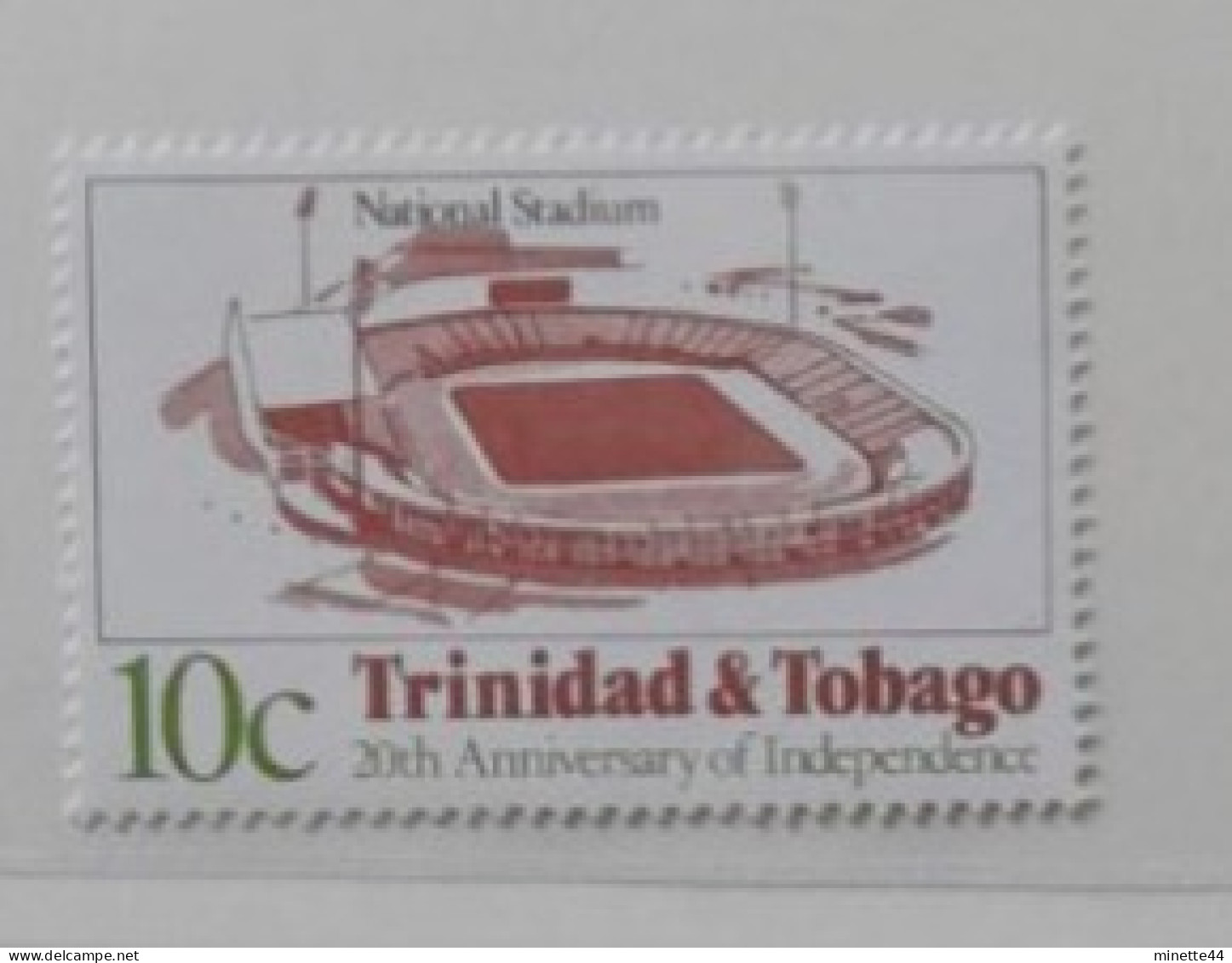 TRINITE TOBAGO TRINIDAD 1982 STADIUM  MNH**  FOOTBALL FUSSBALL SOCCER CALCIO FOOT FUTBOL VOETBAL FUTEBOL - Neufs