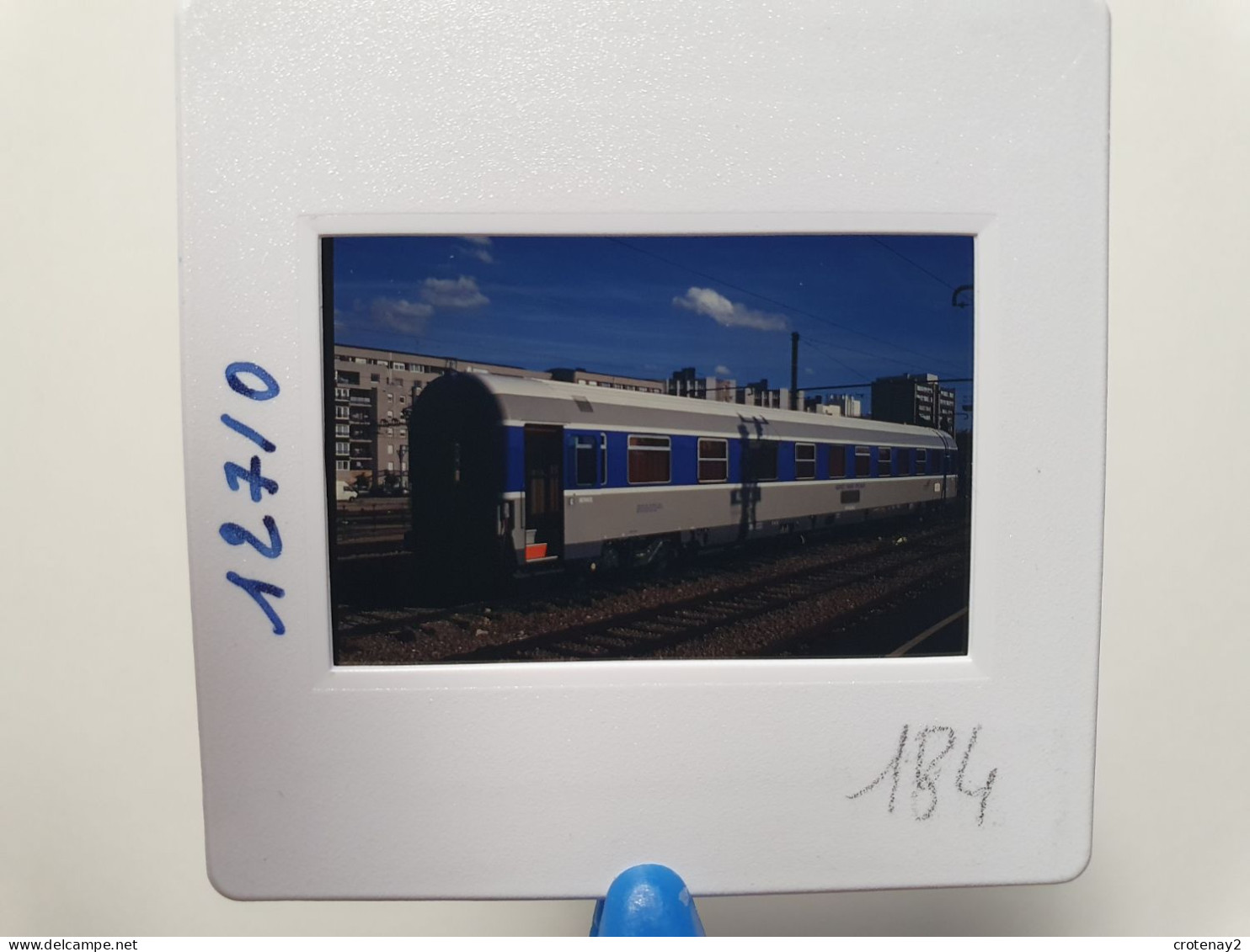 Photo Diapo Diapositive Slide TRAIN Wagon Voiture Agence Engins Spéciaux SNCF PARIS GARE DE LYON Le 06/10/1995 VOIR ZOOM - Diapositives
